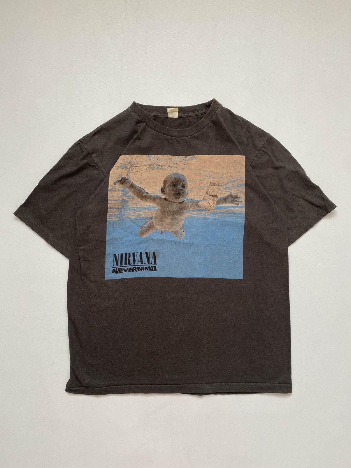 2002 nirvana nevermind tee