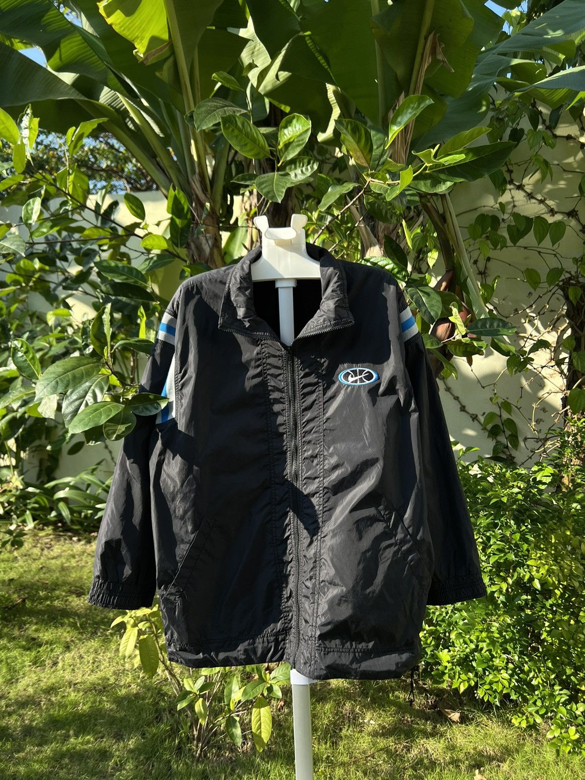 Nike × Vintage 90's NIKE RARE BASKETBALL RETRO Y2K SWOOSH LOGO JACKET Size US M / EU 48-50 / 2 - 1 Thumbnail