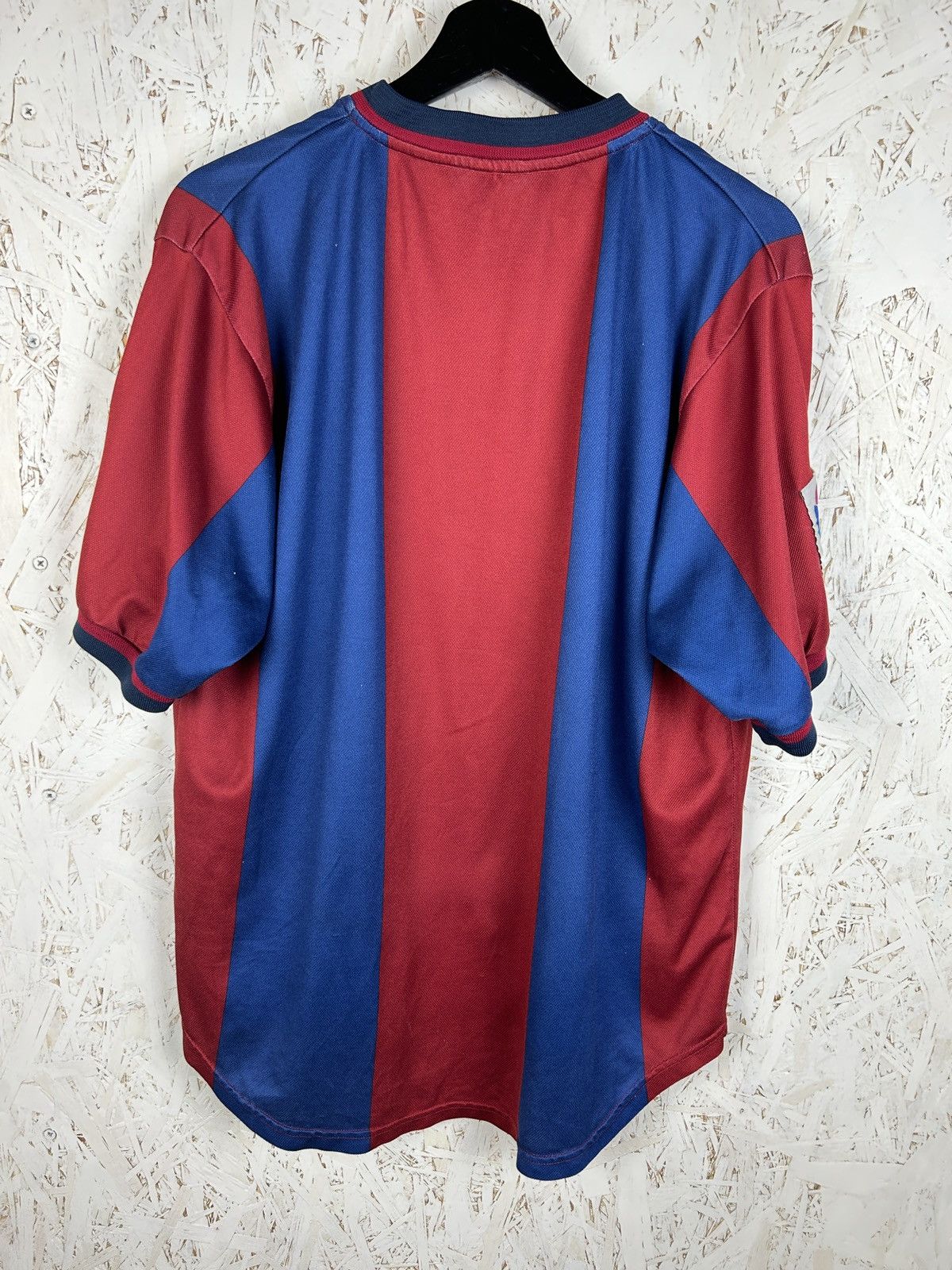 Nike 90s Nike FC Barcelona 1998/99 Home Kit Soccer Jersey L Size US L / EU 52-54 / 3 - 7 Thumbnail
