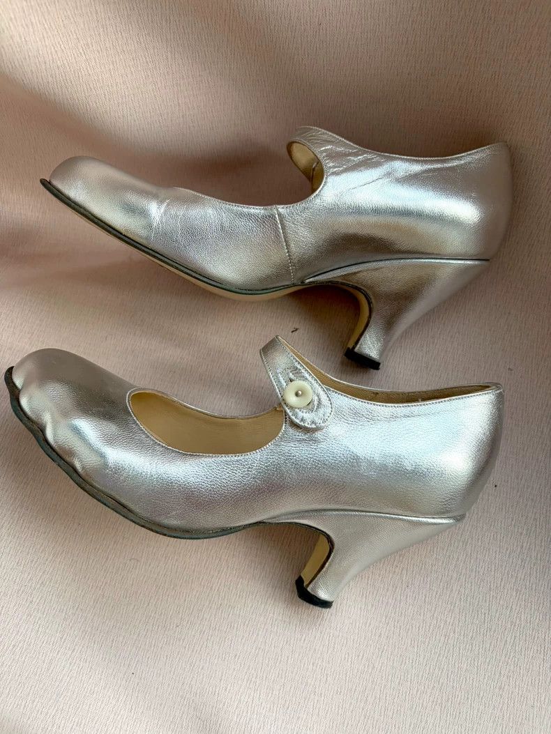 Vivienne Westwood Vivienne Westwood Silver cat paw shoes Size US 6.5 / IT 36.5 - 4 Thumbnail