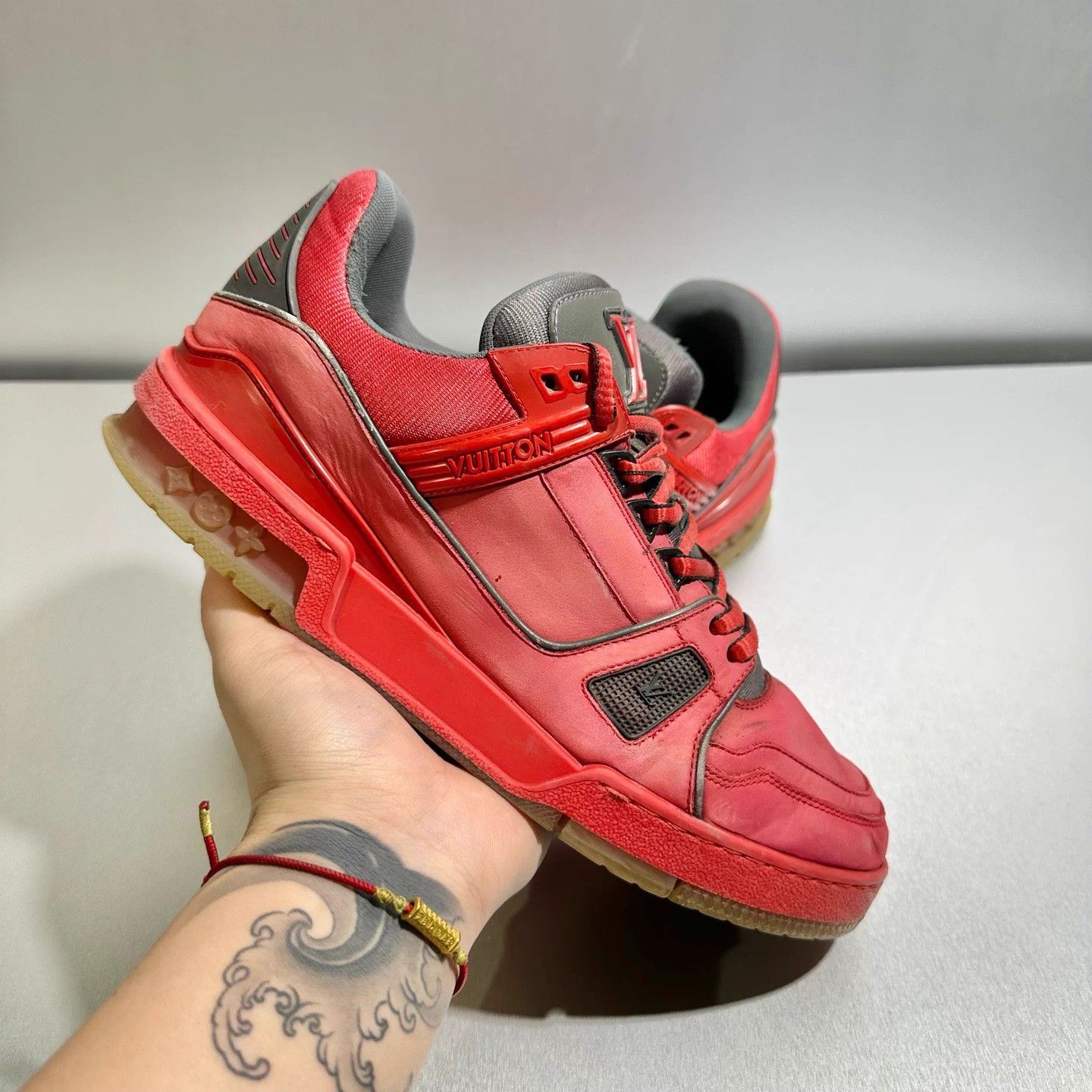 Louis Vuitton LV Trainer Red Lobster Sneakers 8.5/42.5 Size US 8.5 / EU 41-42 - 8 Thumbnail