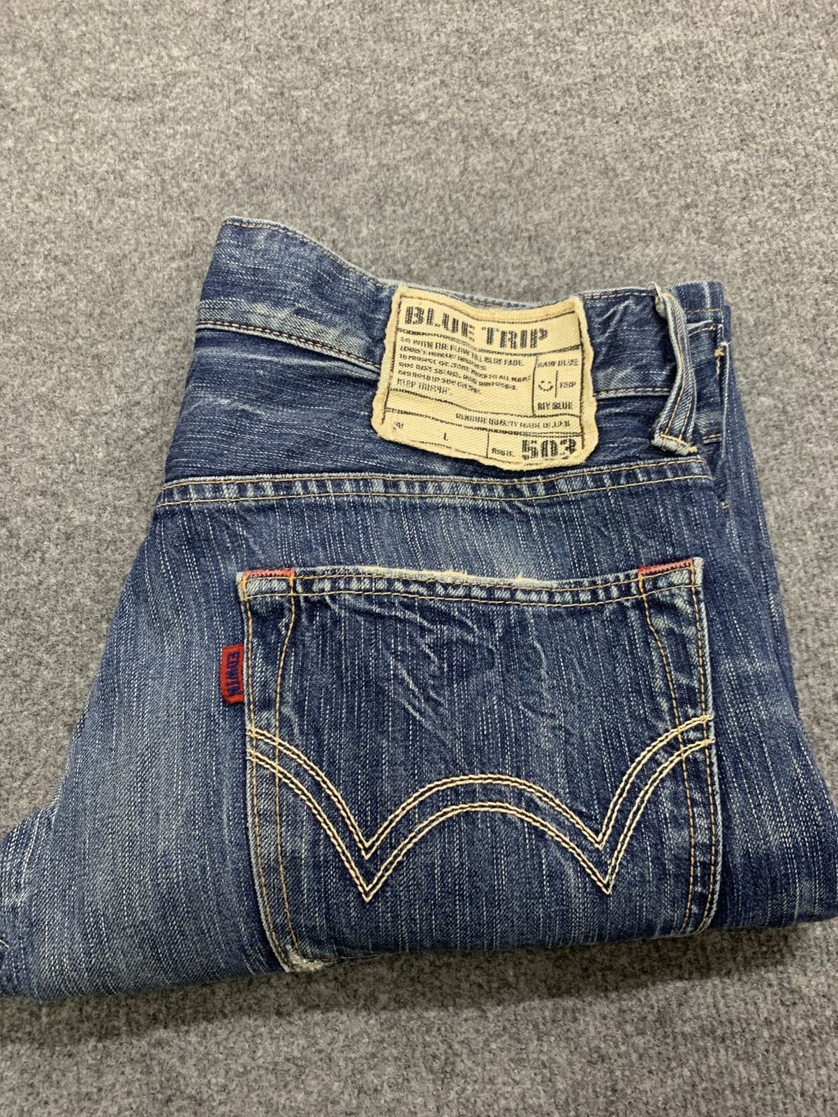 Edwin VINTAGE EDWIN BLUE TRIP FADED BLUE. Size US 34 / EU 50 - 8 Thumbnail