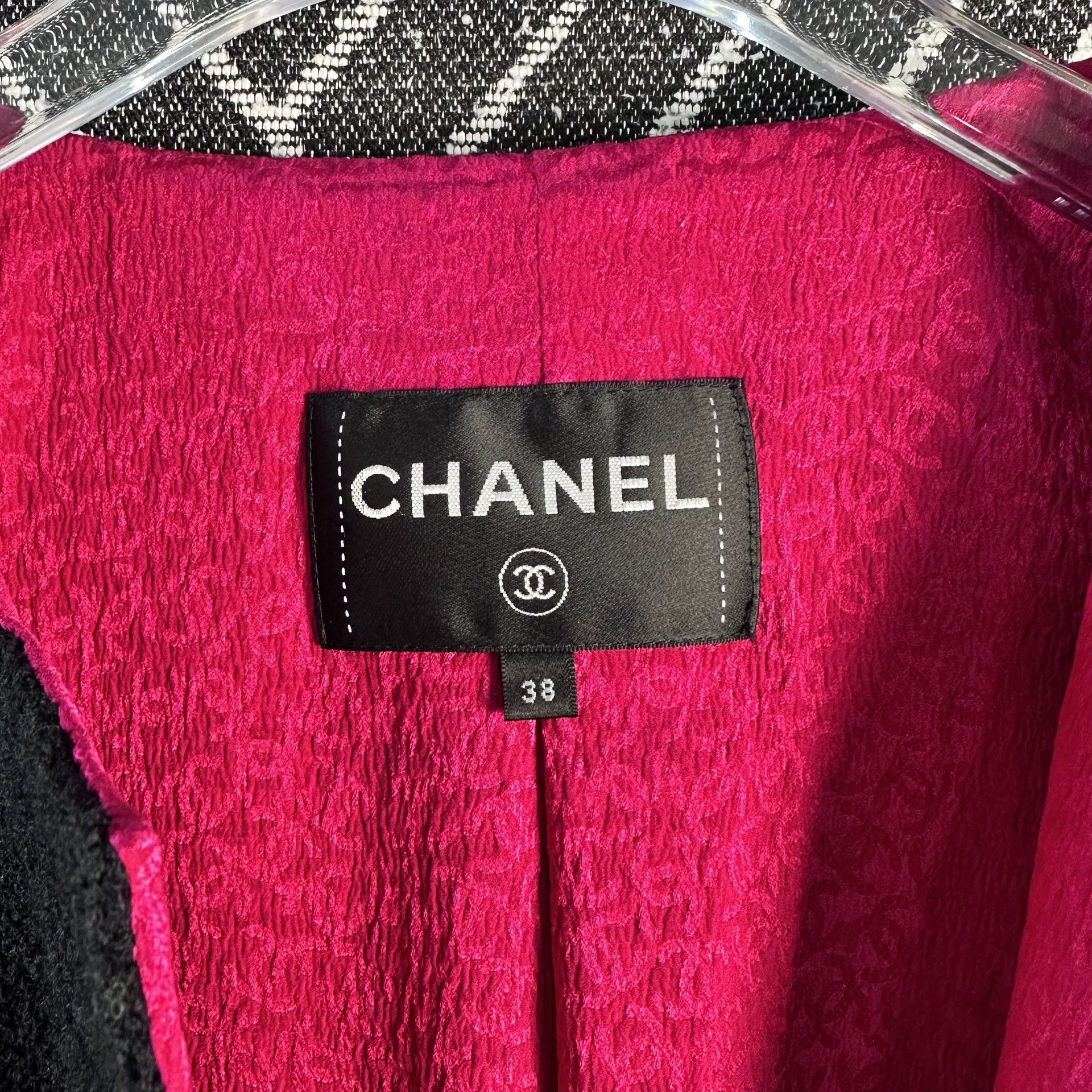 Chanel Chanel 21K CC Crystal Button Jacket 38 99 New Size S / US 4 / IT 40 - 6 Thumbnail