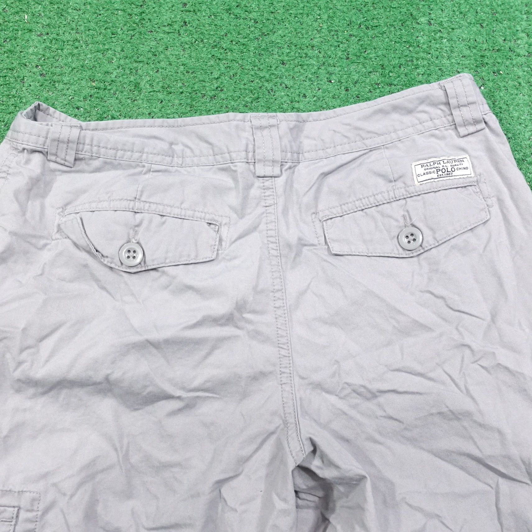 Polo Ralph Lauren POLO RALPH LAUREN Grey Flat Front Cargo Shorts Womens Size 20 30x11 Gray Solid Mid Length 11 Inseam Women’s Casual/Workwear 30" Waist, 11" Inseam Size 42" / US 20 - 4 Thumbnail