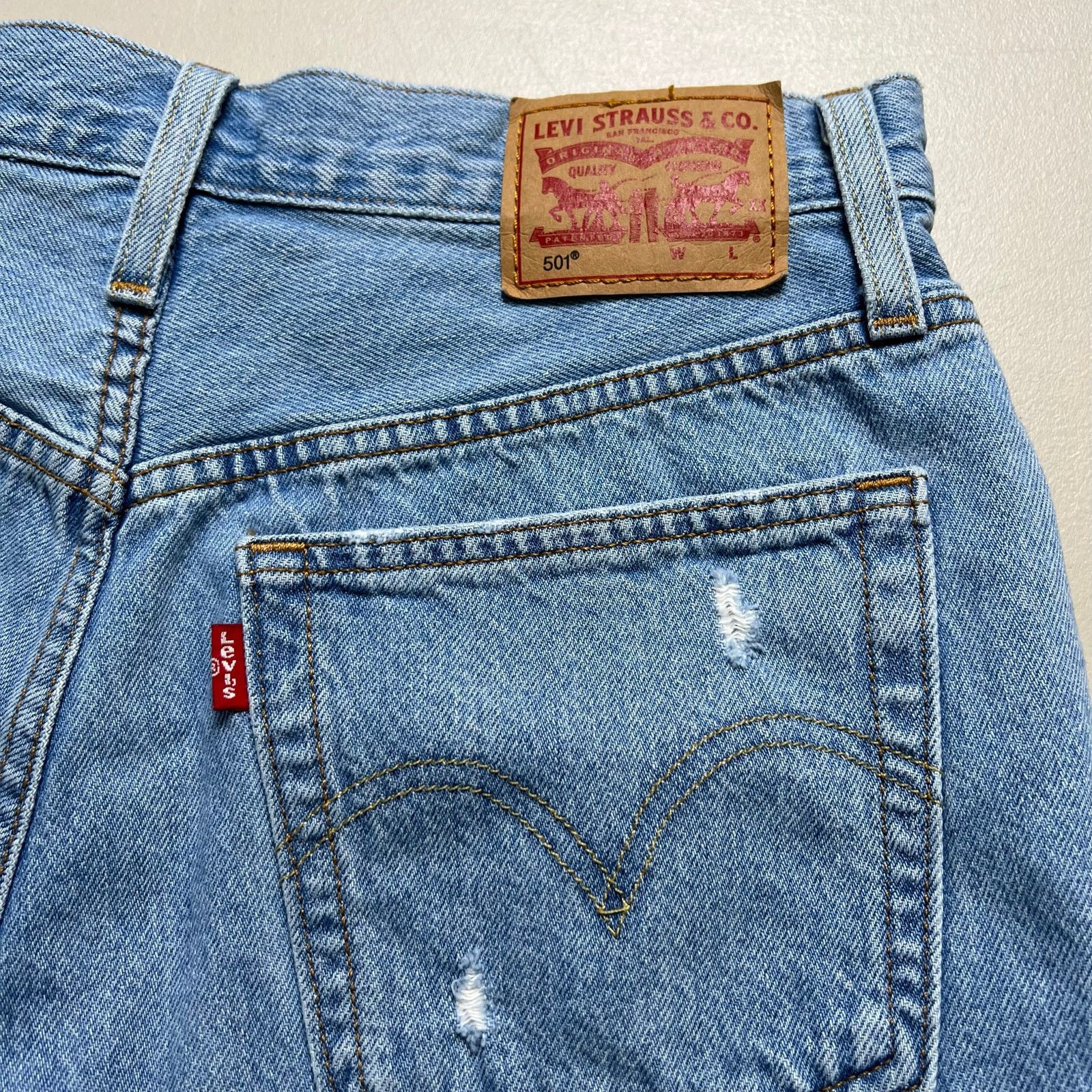 Levi's Levi’s 501 High Rise Distressed Cutoff Denim Shorts W27 Size 27" / US 4 / IT 40 - 7 Thumbnail