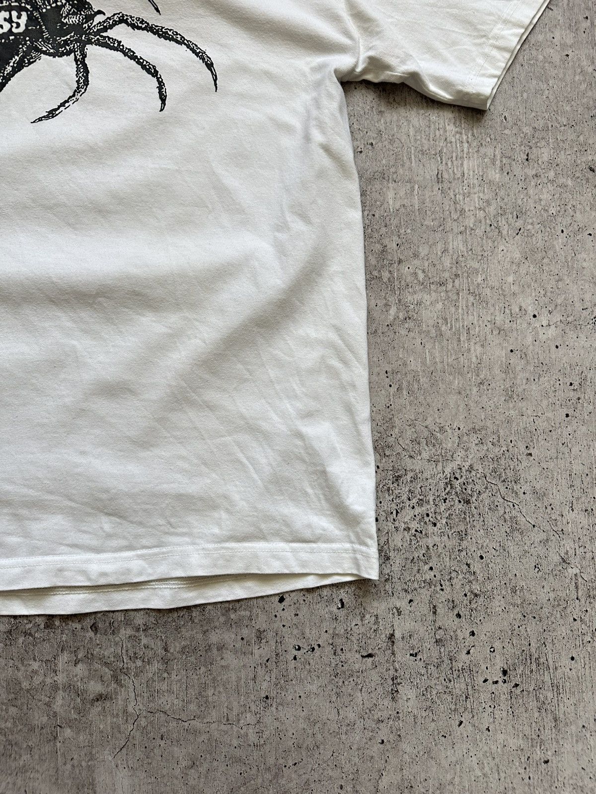 Stussy Vintage Stussy Spyder Distressed Crew Neck Tee Size US L / EU 52-54 / 3 - 14 Thumbnail