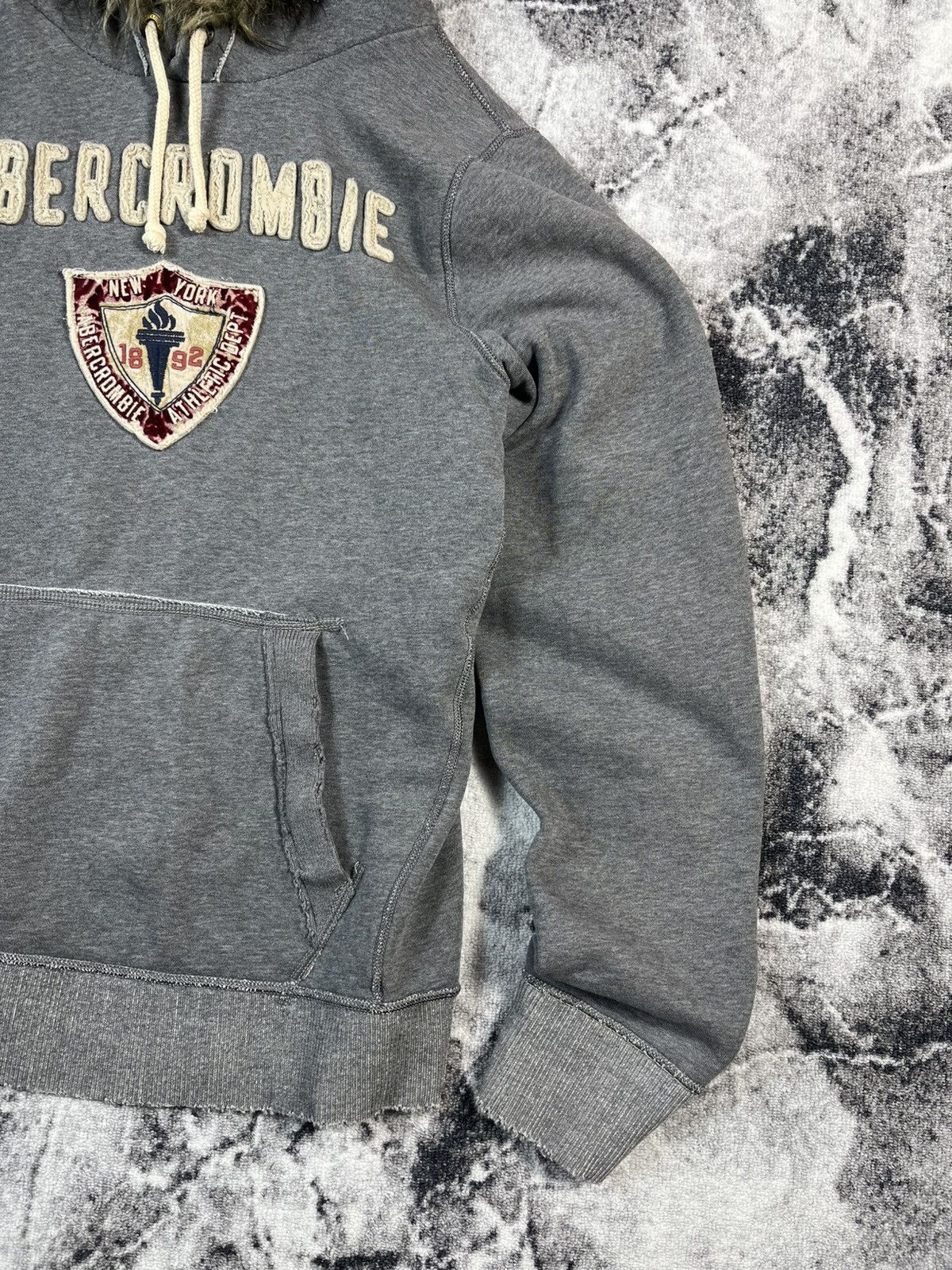 Abercrombie & Fitch Abercrombie & Fitch Fur Hoodie Distressed Y2K XXL Size US XXL / EU 58 / 5 - 3 Thumbnail