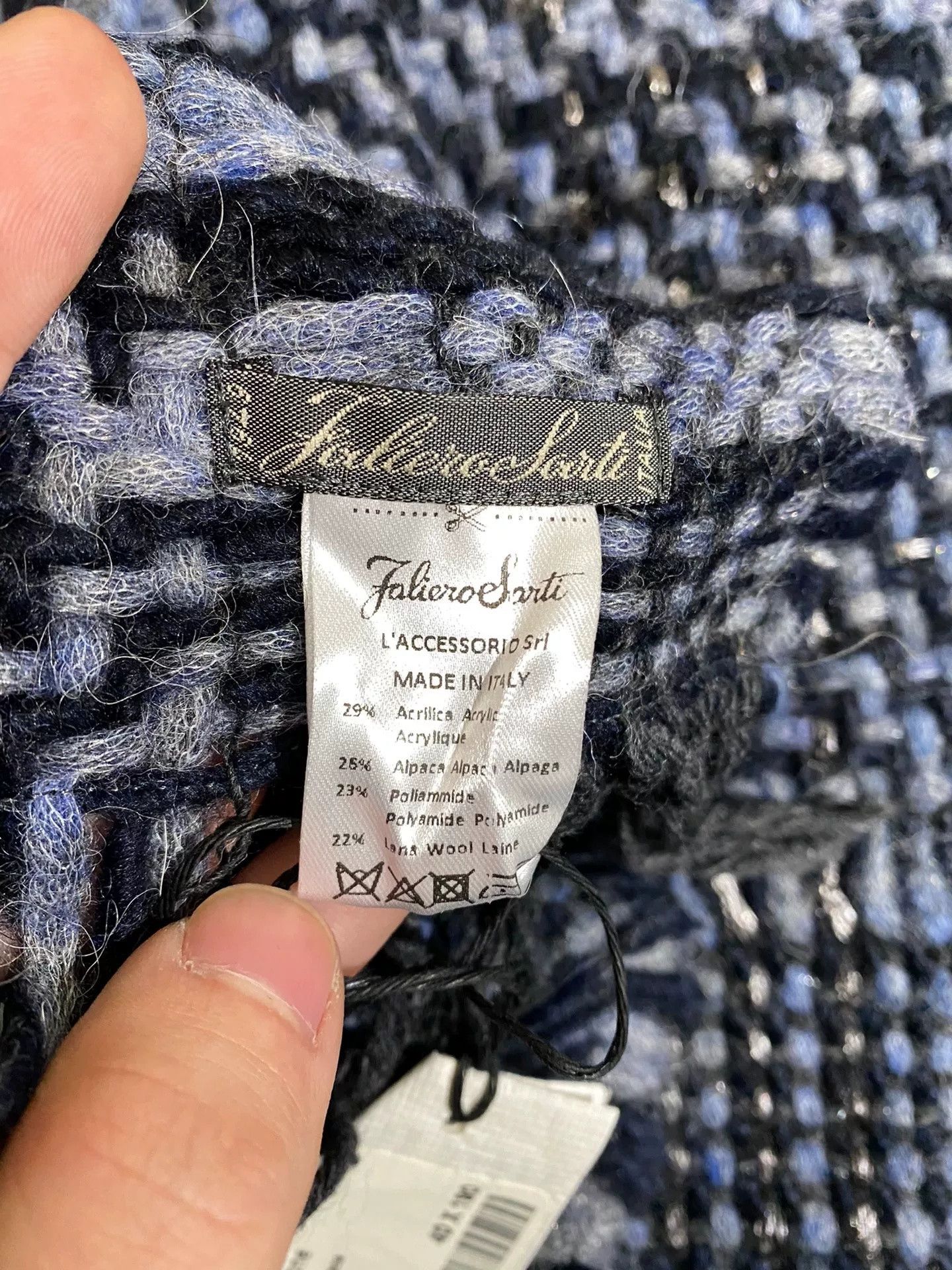 Faliero Sarti Faliero Sarti Italian Made Scarf Size ONE SIZE - 5 Thumbnail