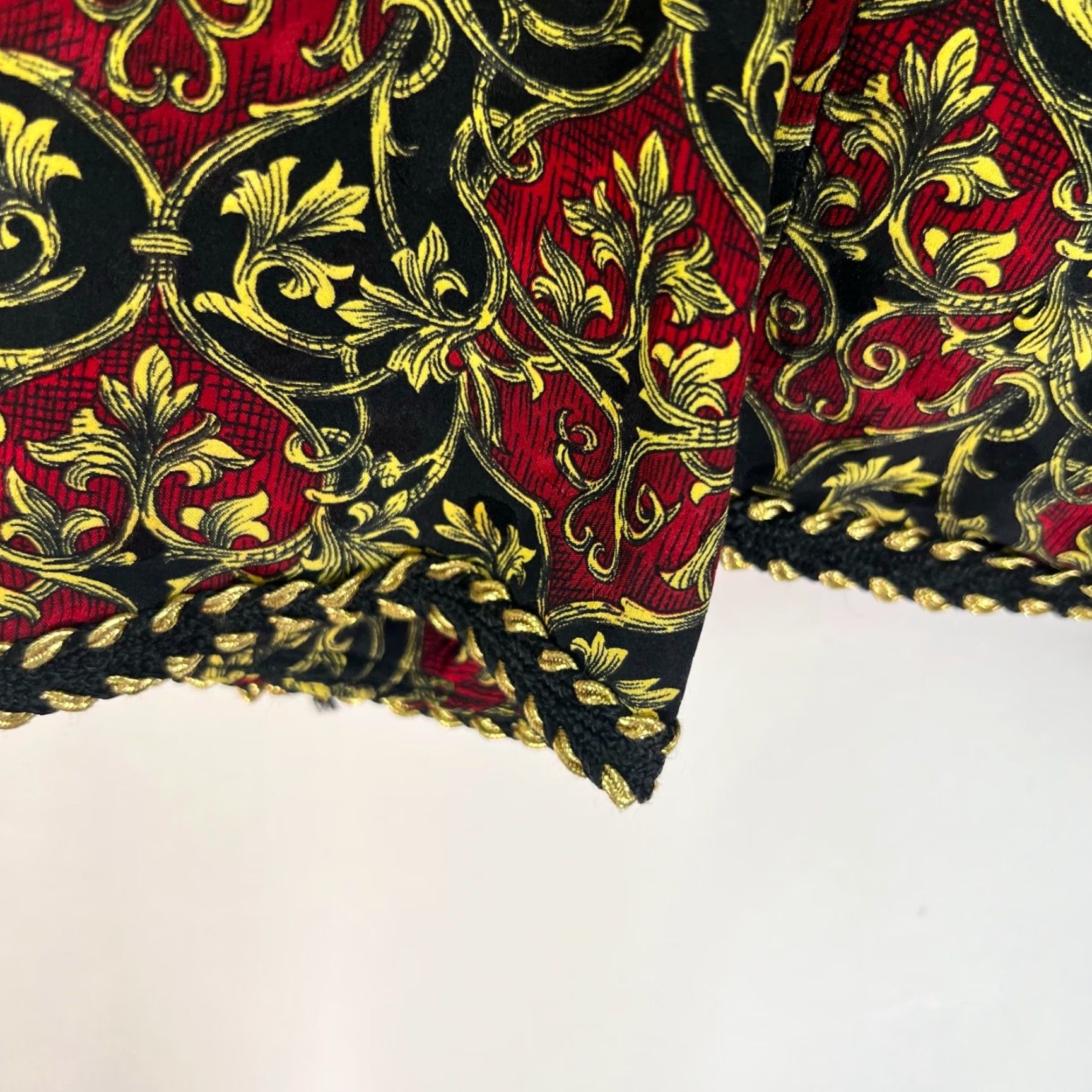 MAGGY LONDON MAGGY LONDON 100% Silk Jacket Blazer Size 12 red/gold/black Rococo Pads light Size XL / US 12-14 / IT 48-50 - 5 Thumbnail
