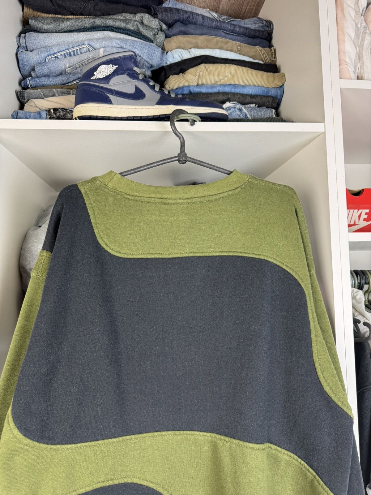 Nike Vintage Nike Reworked Two Tone Sweatshirt White Tag USA Size US L / EU 52-54 / 3 - 17 Thumbnail