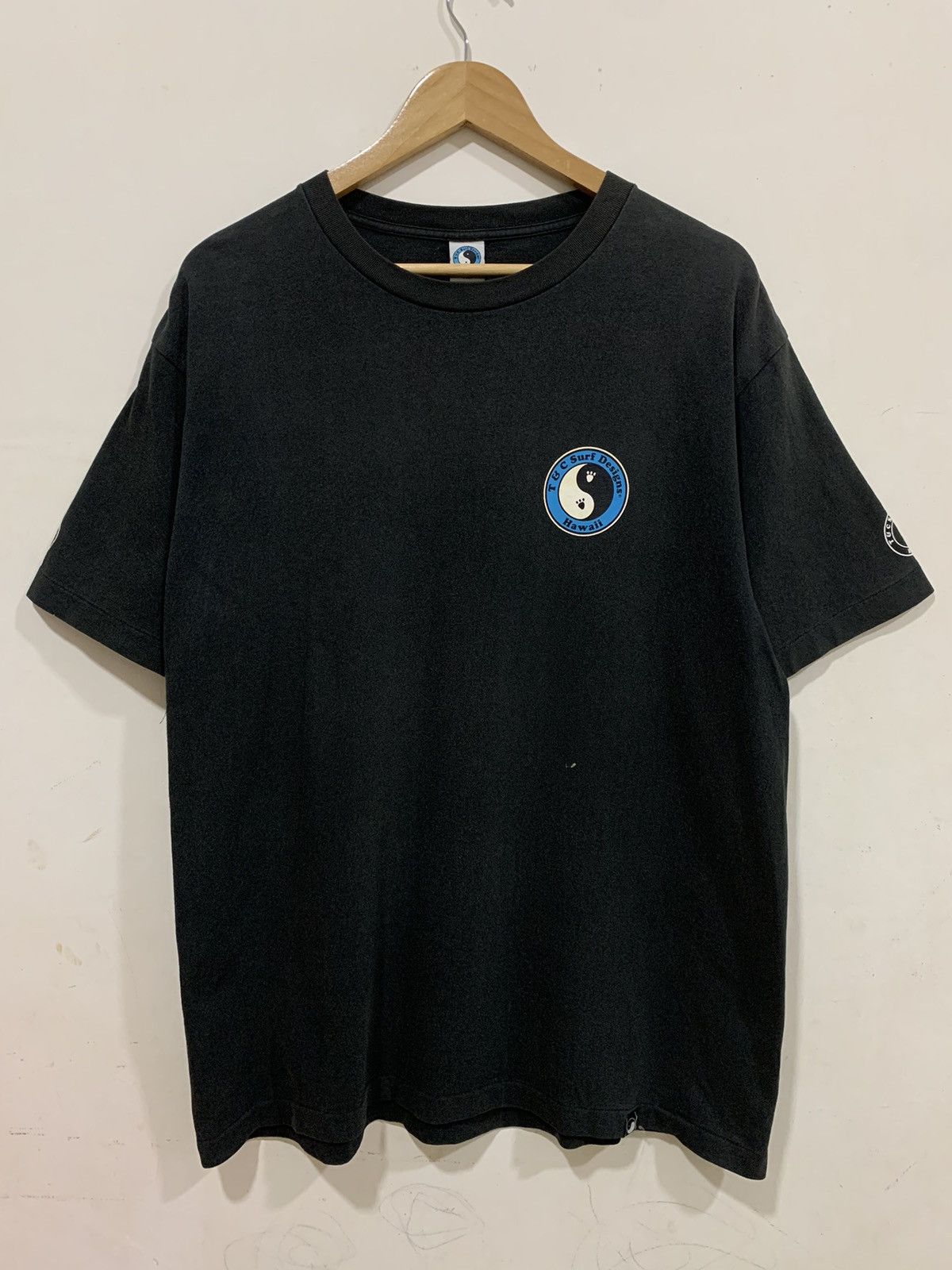 Vintage Vintage T&C SURF DESIGNS Hawaii Crazy Graphic Surf Tee Size US XL / EU 56 / 4 - 2 Thumbnail