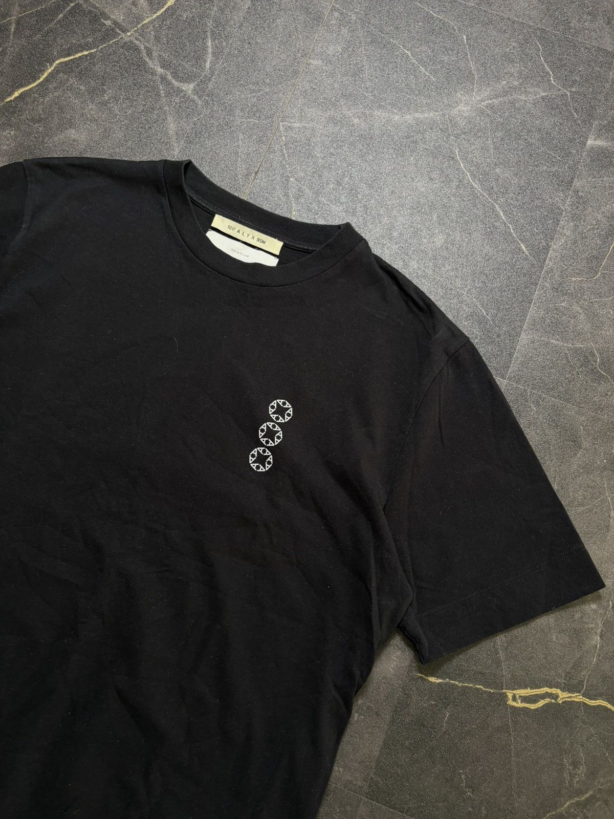 1017 ALYX 9SM 1017 Alyx 9SM black tee Japan Style Archive Vintage Retro Size US XL / EU 56 / 4 - 1 Thumbnail