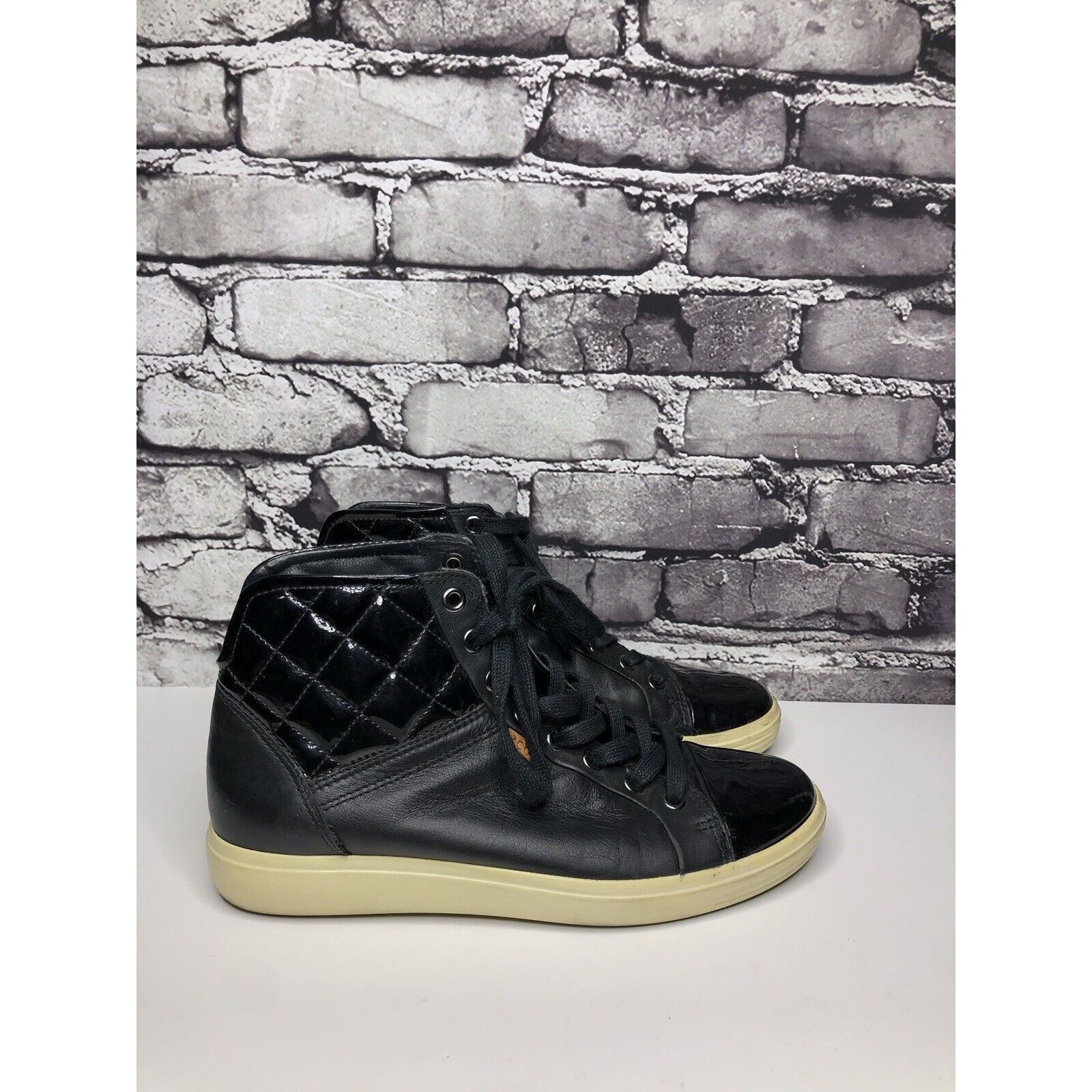 Ecco ECCO Soft 7 Black Leather Quilted Comfort Casual Sneakers Sh Size US 7.5 / IT 37.5 - 9 Thumbnail