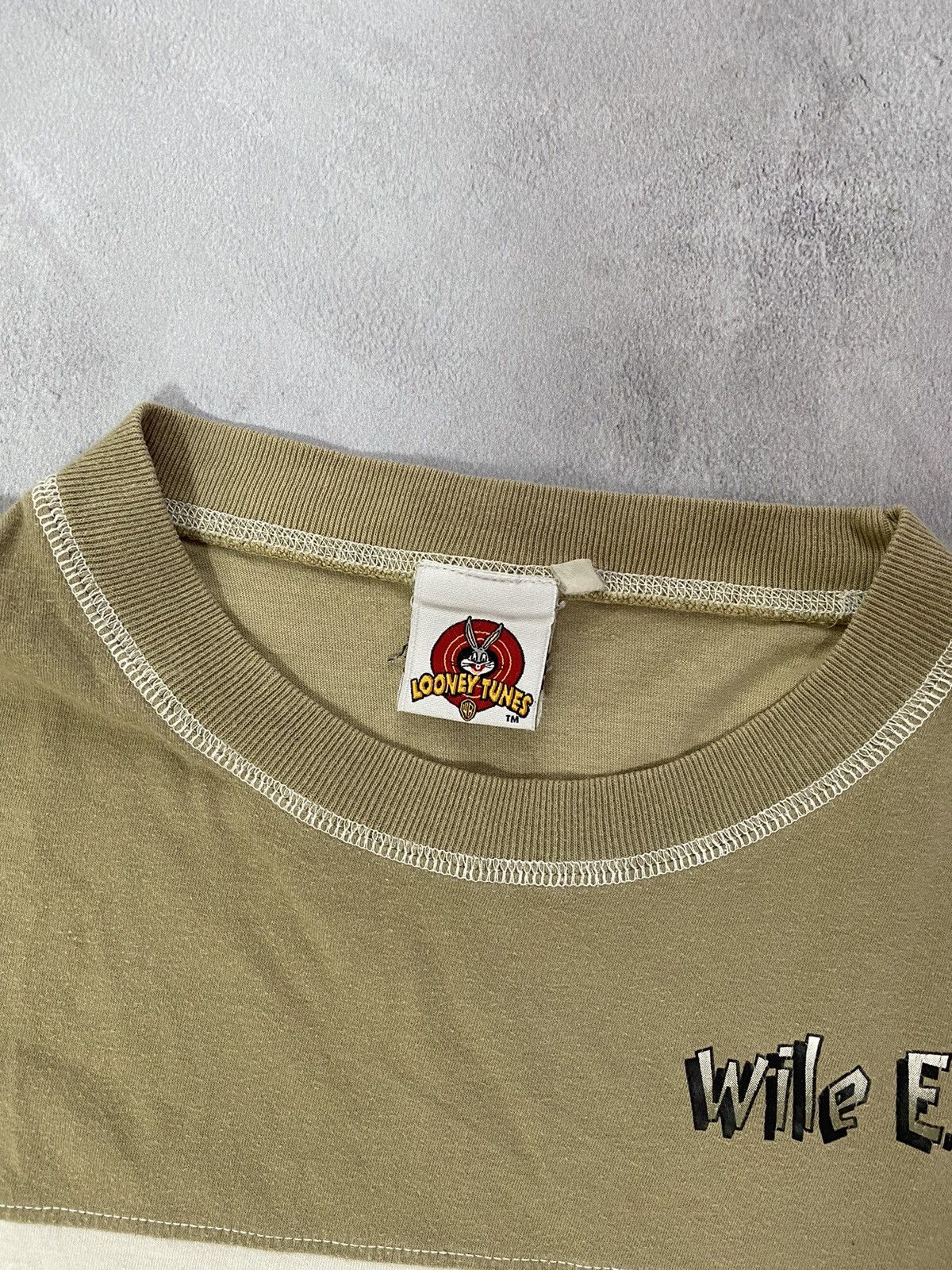 Cartoon Network Vintage Looney Tunes T-shirt 90s Taz graphic tee unisex Size US XL / EU 56 / 4 - 4 Thumbnail