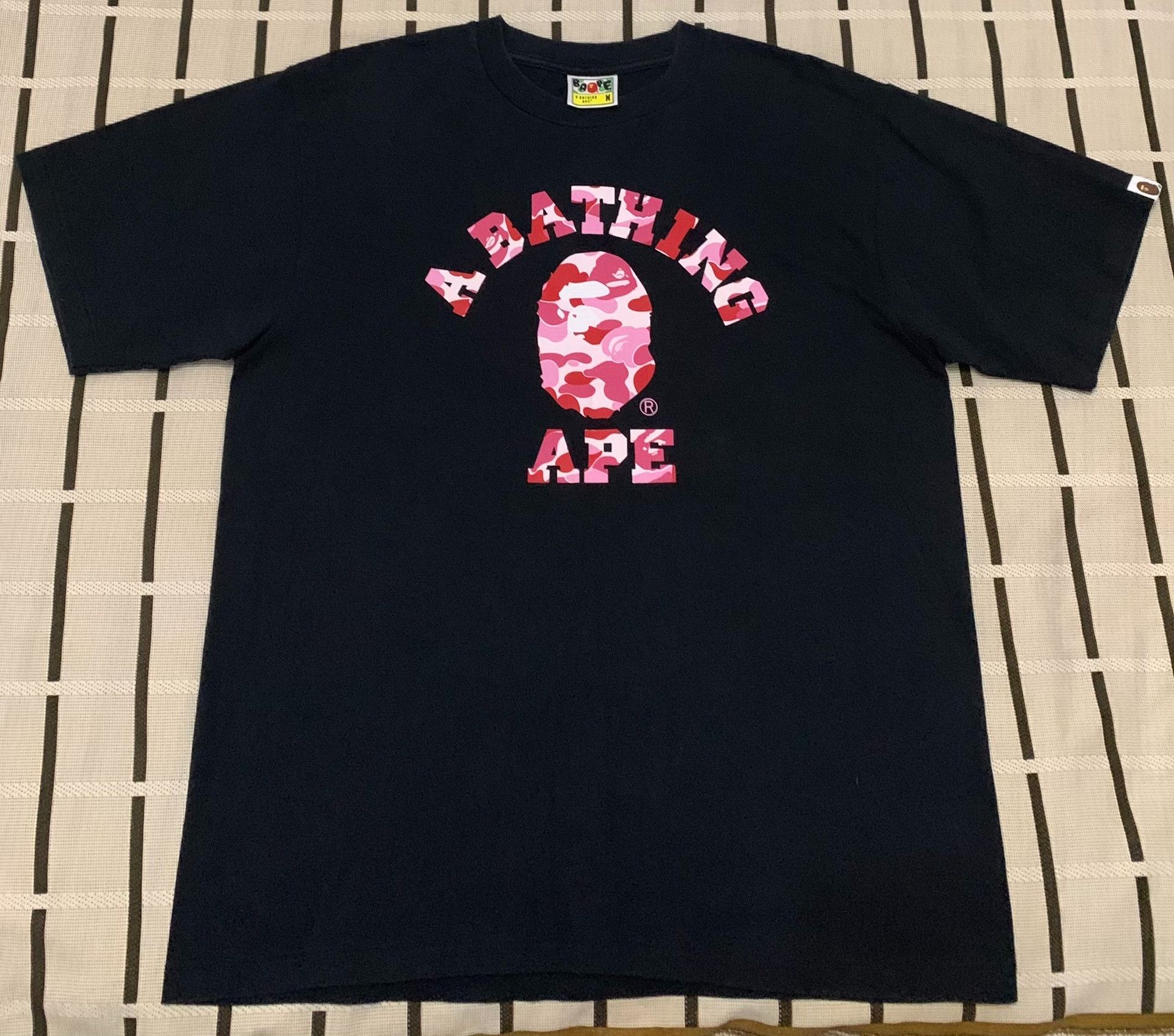 Bape Bape Camo Ape Head Pink T-Shirt M Men Size US M / EU 48-50 / 2 - 1 Thumbnail