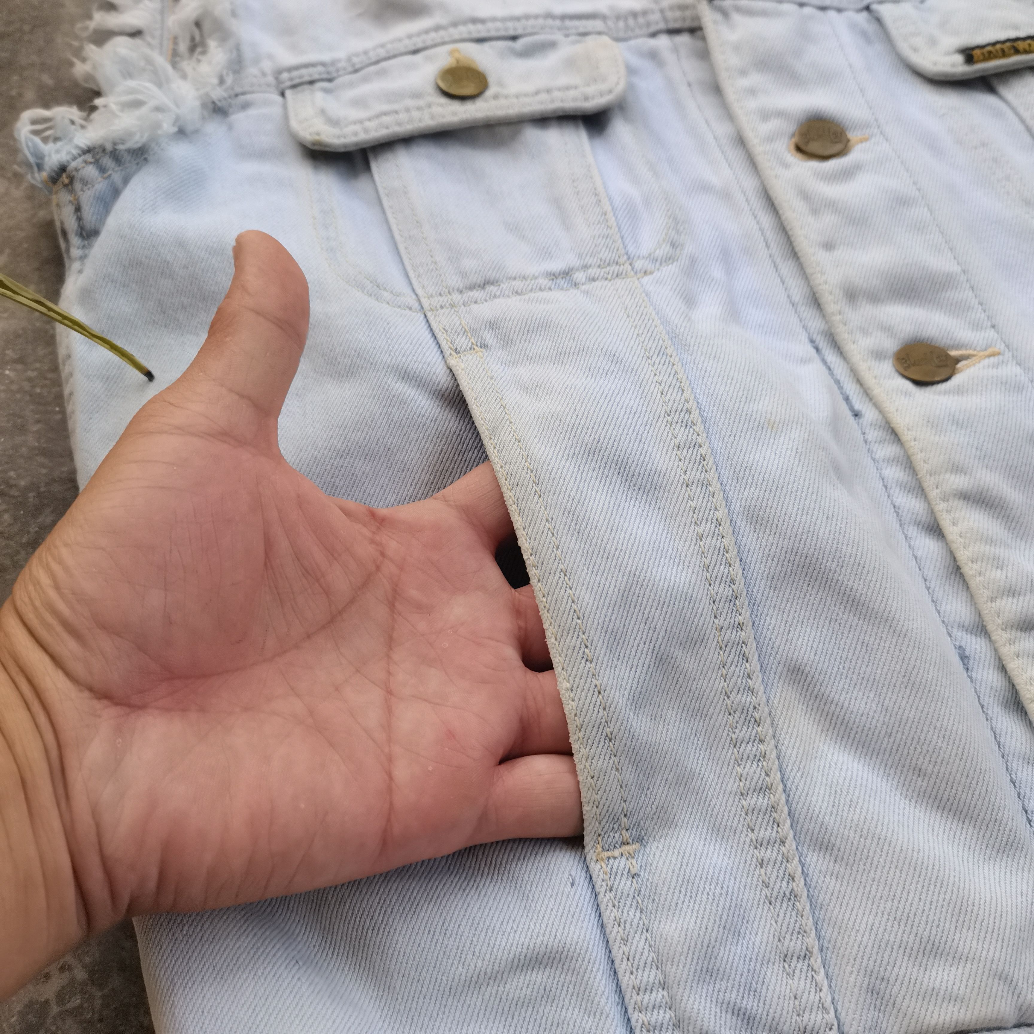Japanese Brand Vintage BLUE WAY Tank Top Sleeveless Distress Denim Size US M / EU 48-50 / 2 - 10 Thumbnail