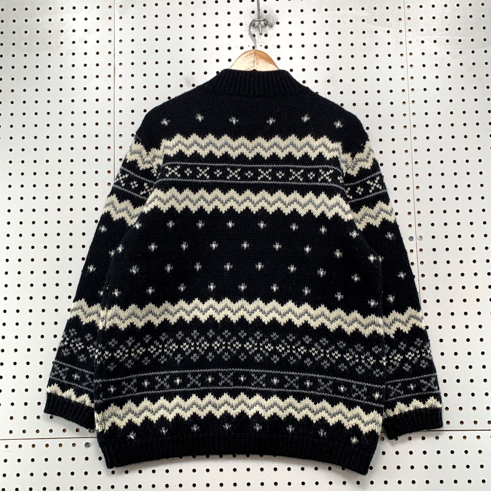 Liz Claiborne Vintage Liz Claiborne Wool Sweater Womens Medium Black Fair Isle Oversized Size M / US 6-8 / IT 42-44 - 2 Thumbnail