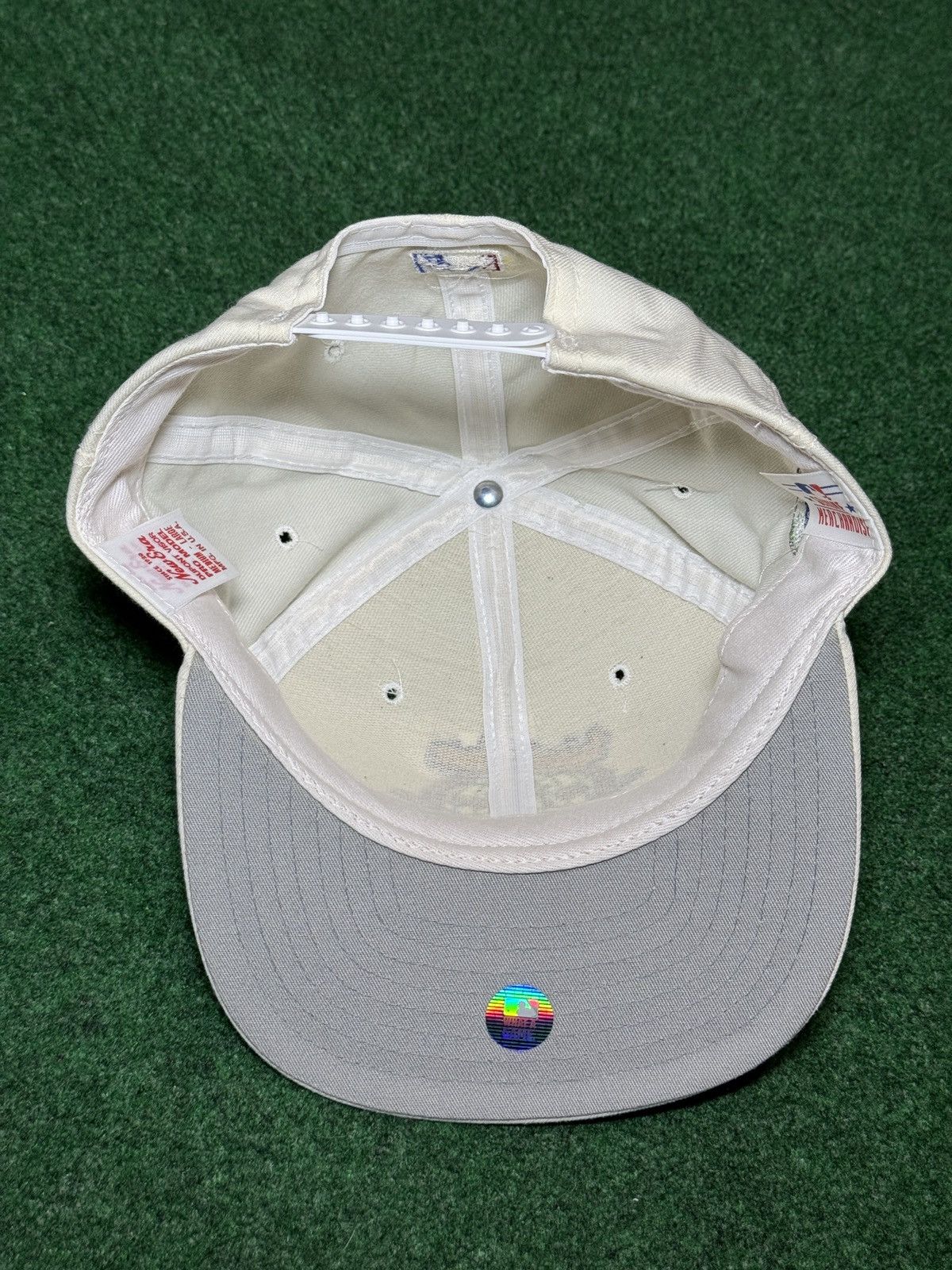 New Era New York Yankees World Series Sealed Hat Snapback New Era Size ONE SIZE - 4 Thumbnail