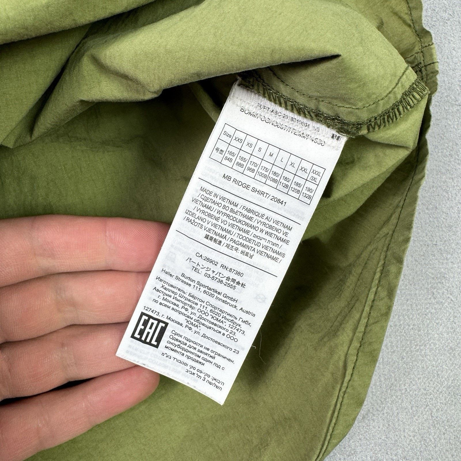 Burton Burton AK Men Linght Overshirt Jacket Nylon Green Size L Size US L / EU 52-54 / 3 - 13 Thumbnail