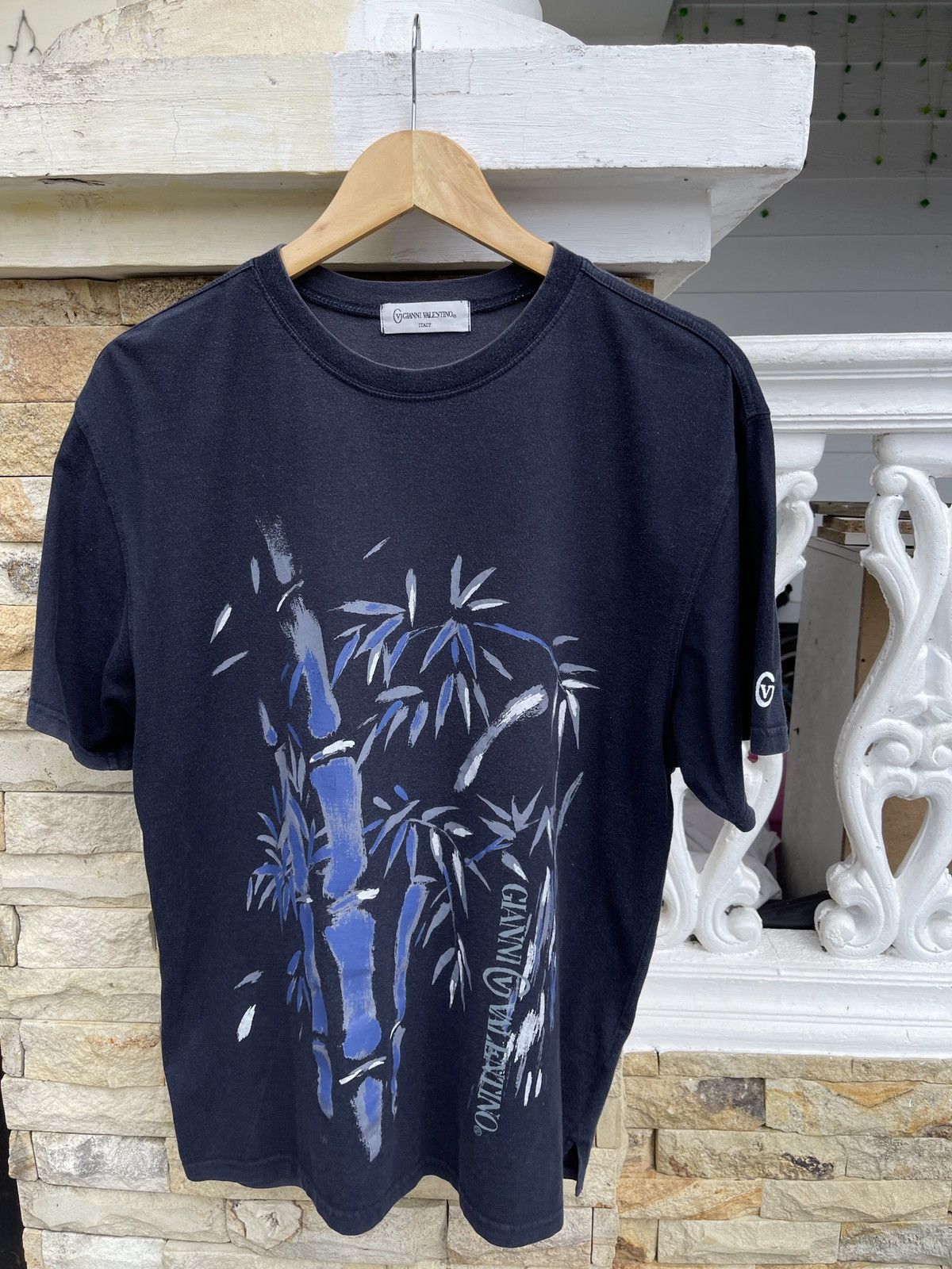 Gianni Valentino Last Drop🔥Rare‼️Vtg Sun Faded GIANNI VALENTINO Art T Shirt Size US M / EU 48-50 / 2 - 2 Thumbnail