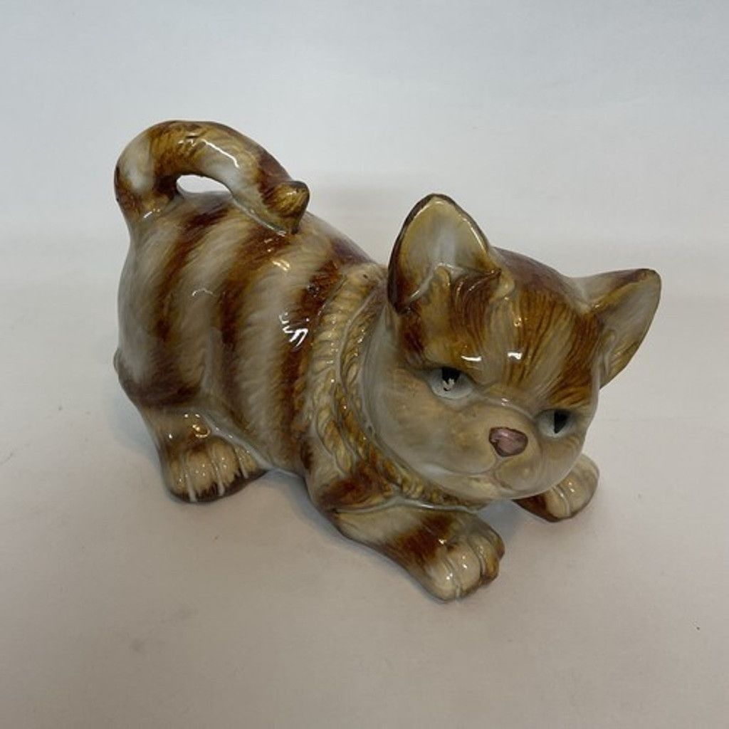 The Unbranded Brand VTG Cat Ceramic Glazed Striped Cat Crouch Laying Down Kitten Size ONE SIZE - 1 Thumbnail