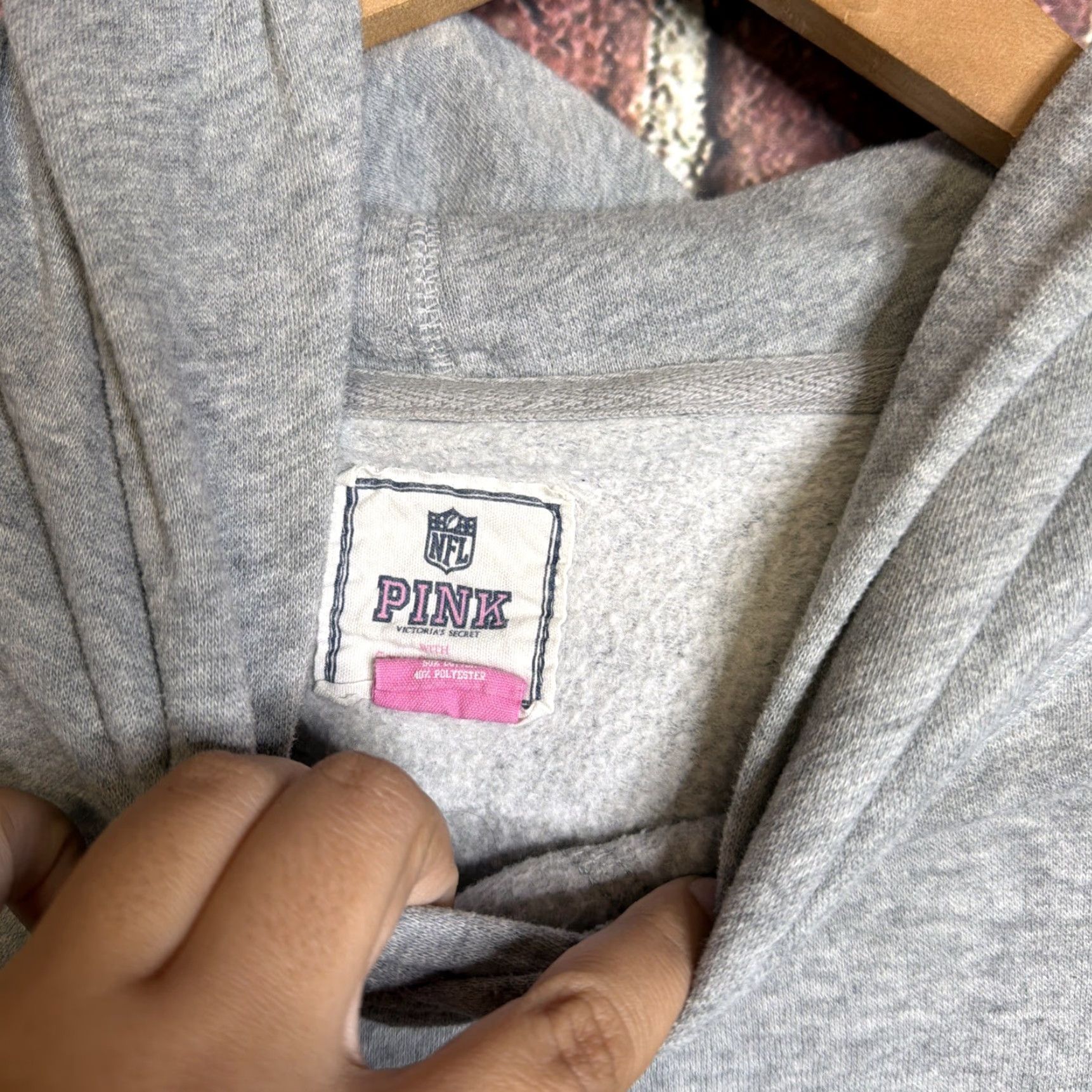 Victoria's Secret Victoria's Secret PINK Hoodie Gray M Womens Regular Pullover Hooded Sweatshirt For Beach Retro 80s Aloha Animals Miami Graphic Logo Dolphin Theme Size M / US 6-8 / IT 42-44 - 2 Thumbnail