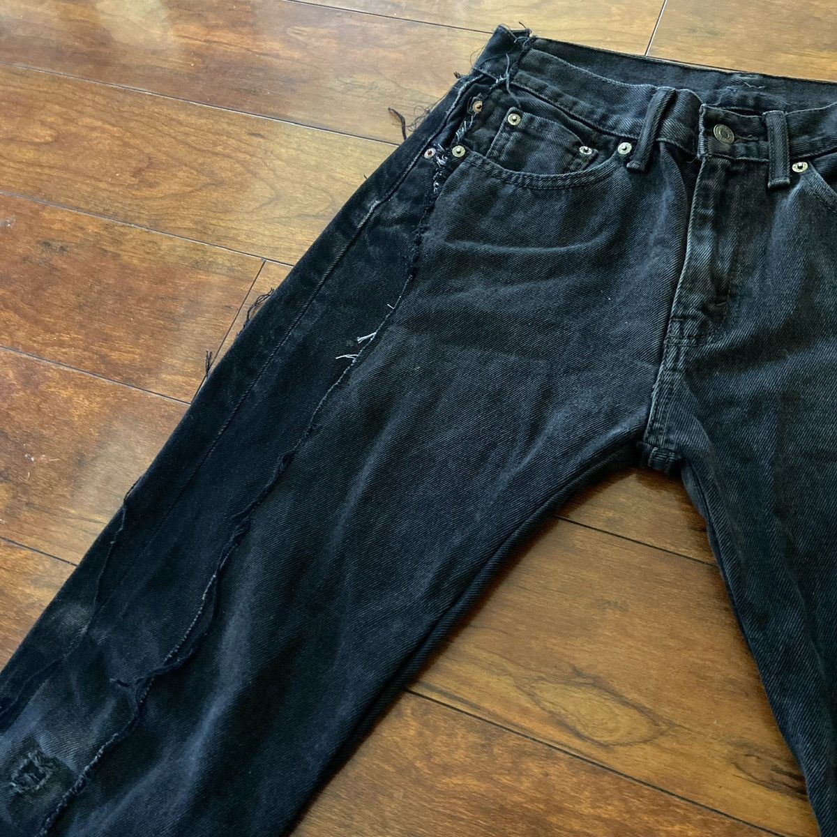 Levi's × Vintage UPCYCLED CUT UP ONE OF ONE JEANS SIMILAR TO BALENCIAGA DENIM Size US 31 - 1 Thumbnail