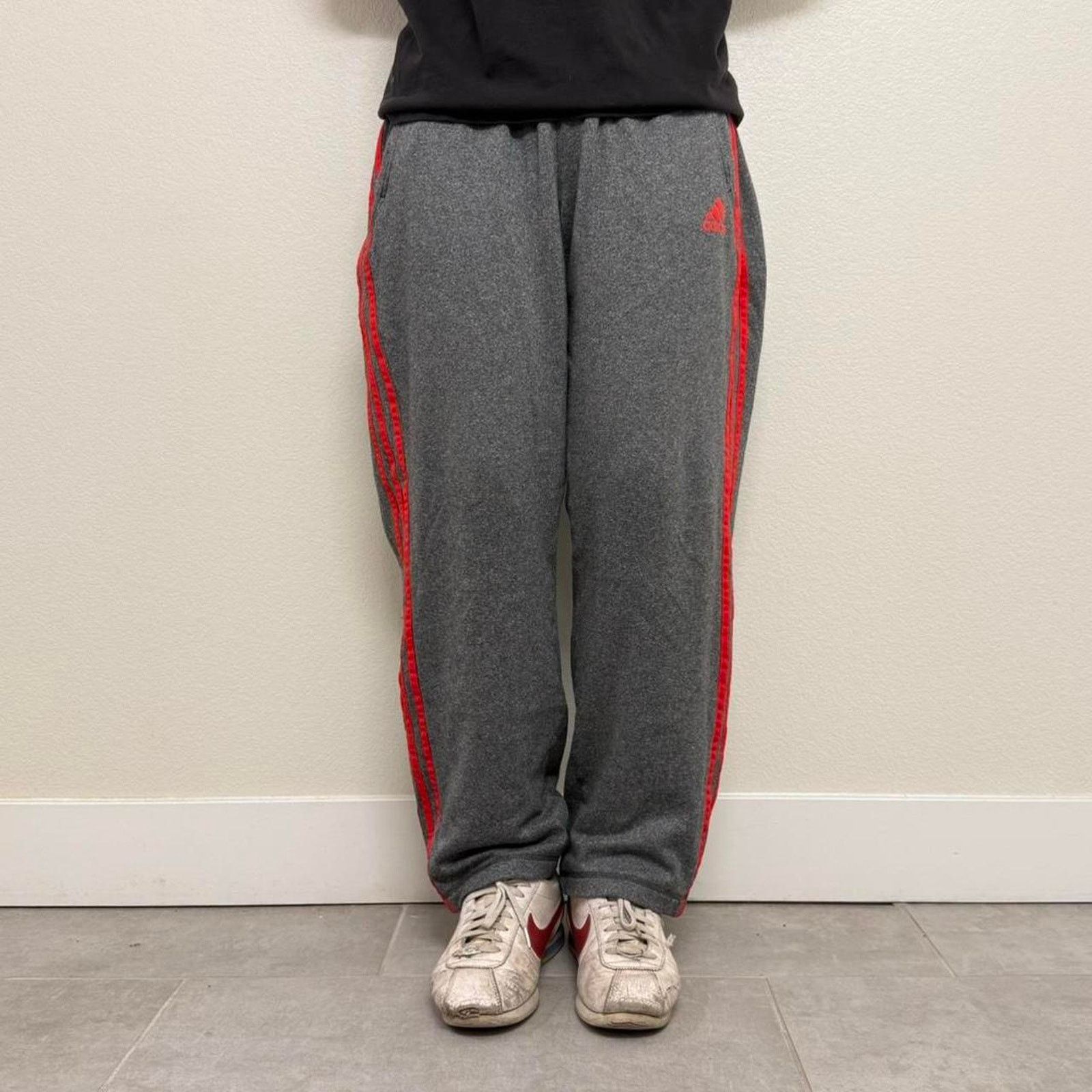 Adidas Baggy adidas sweatpants Size US 30 / EU 46 - 2 Thumbnail