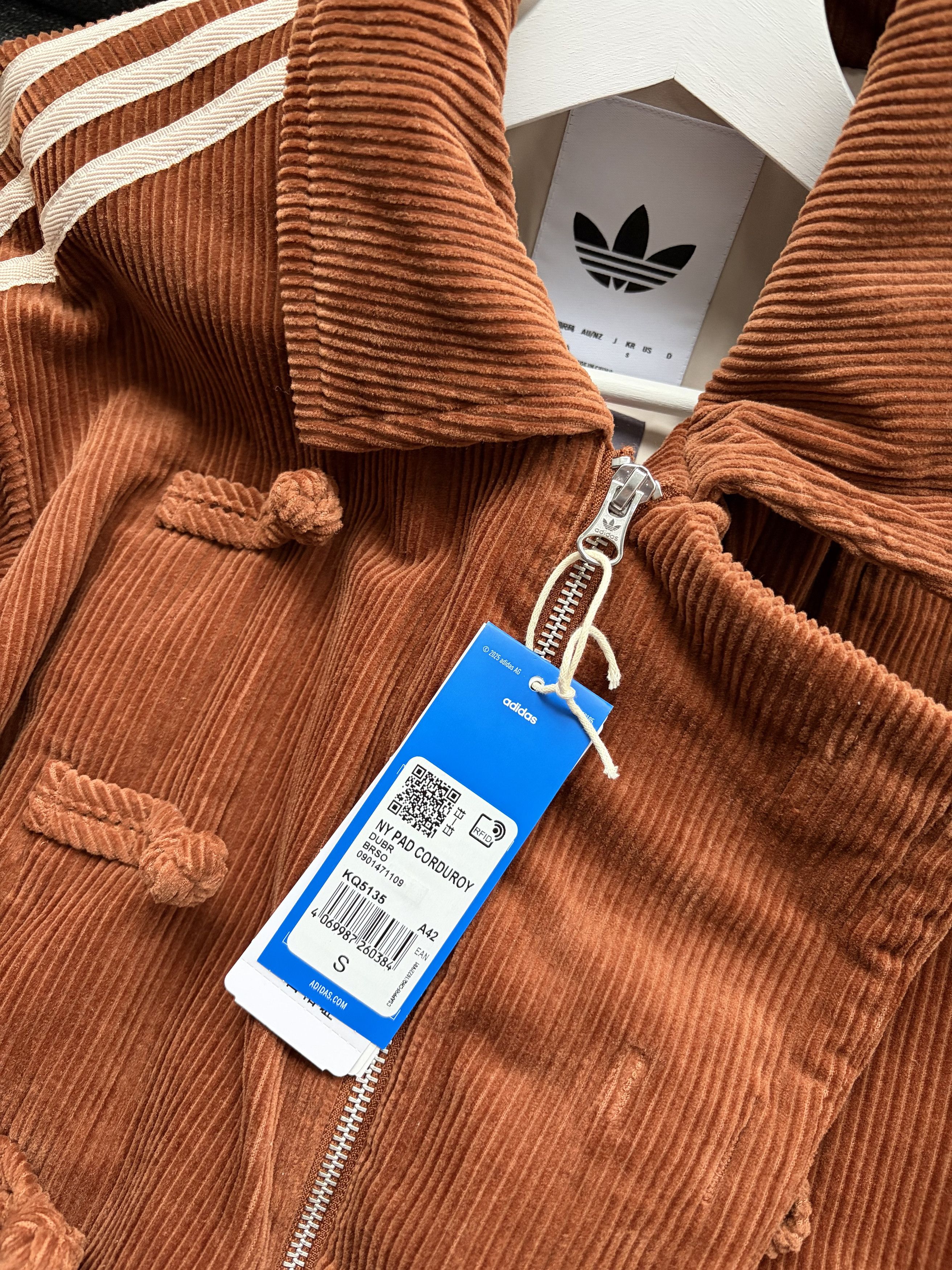 Adidas Adidas China Exclusive Chinese New Year Corduroy Jacket Size US S / EU 44-46 / 1 - 4 Thumbnail