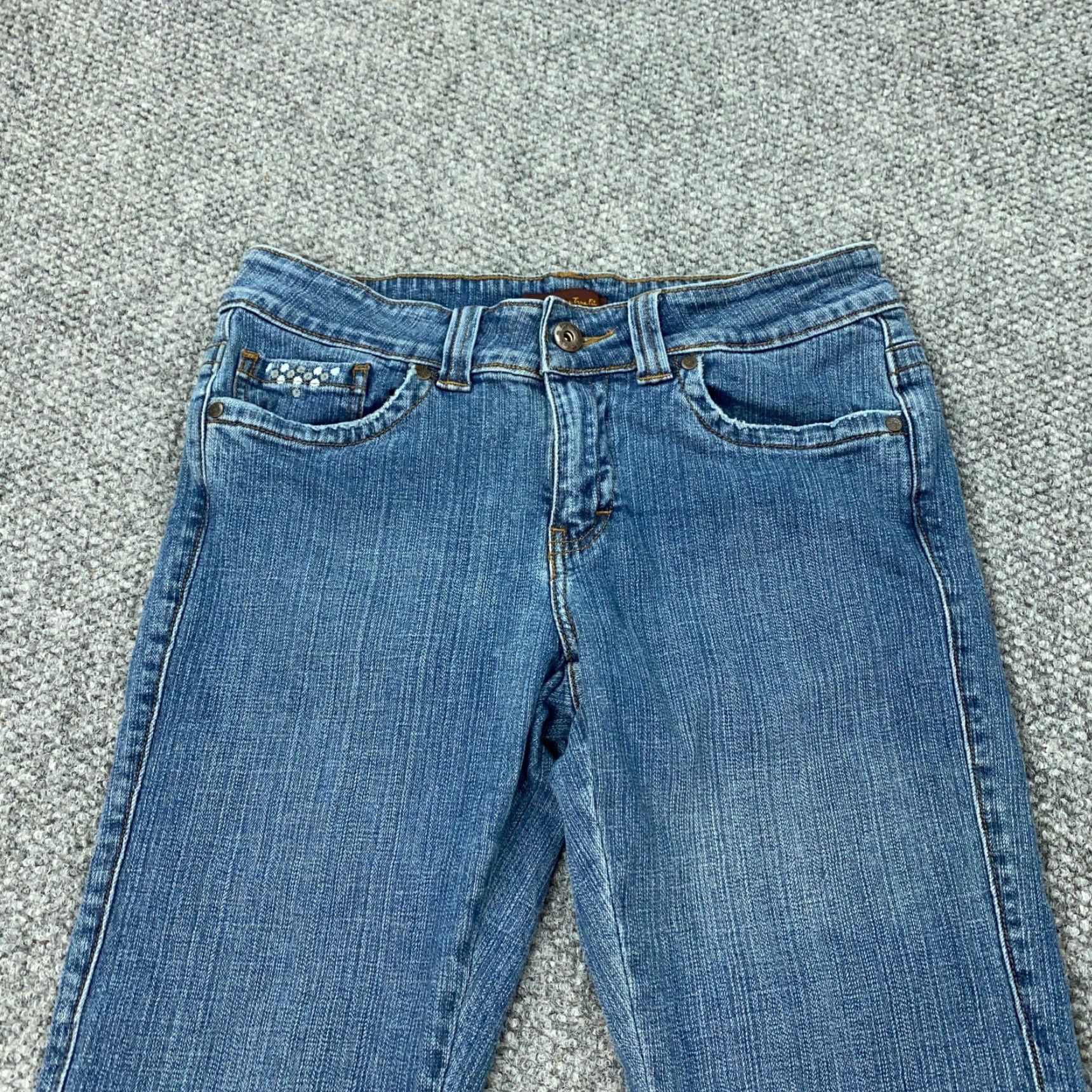 Lee Lee Cropped Jeans Womens Size 8 Blue Embroidered Stretch Denim Mid Rise 22in Inseam Classic Pockets City Fashion? Size 30" / US 8 / IT 44 - 2 Thumbnail