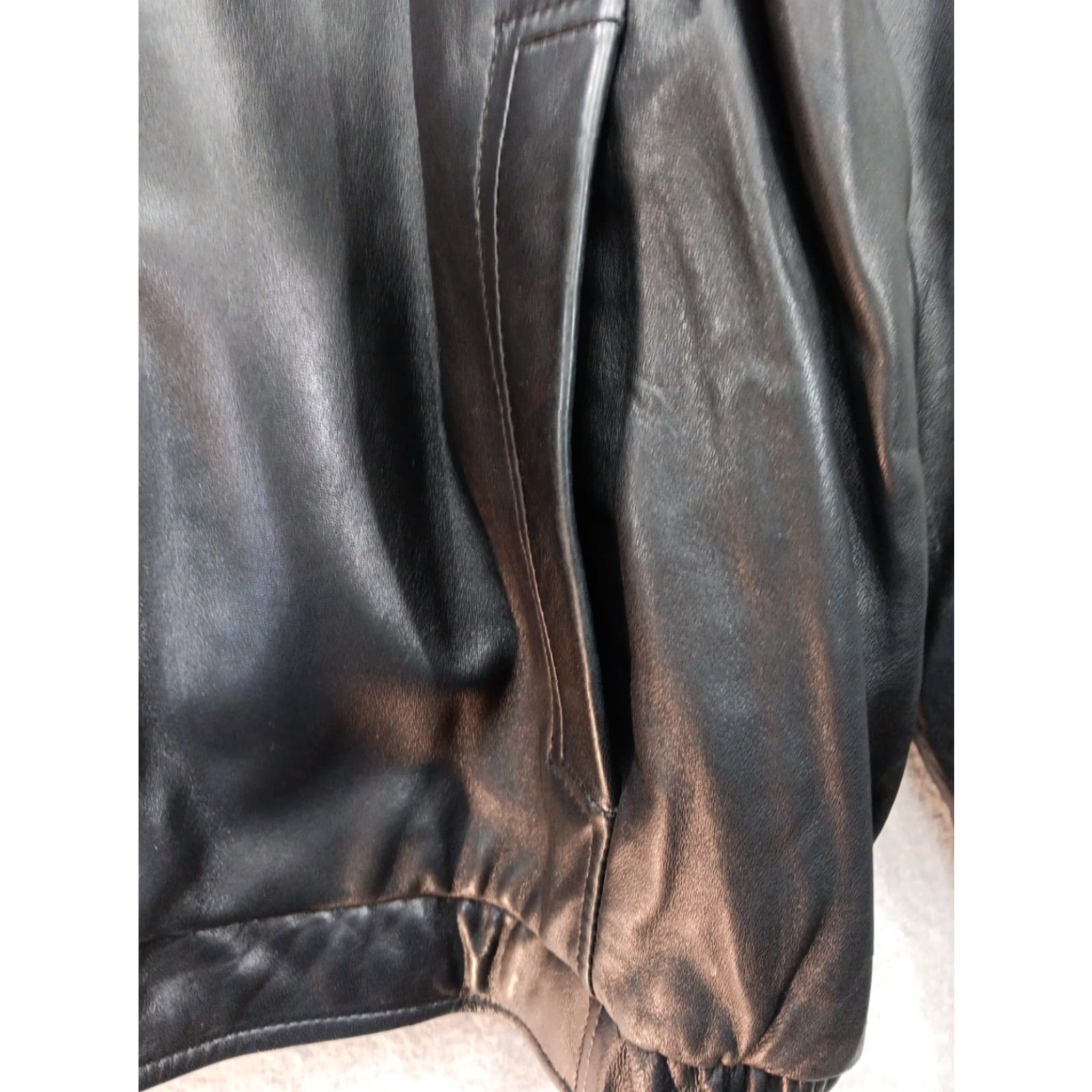Roundtree & Yorke Roundtree & Yorke Bomber Jacket Men's XL Black 100% Lambskin Leather Zip Spread GUC Classic Style Size US XL / EU 56 / 4 - 5 Thumbnail