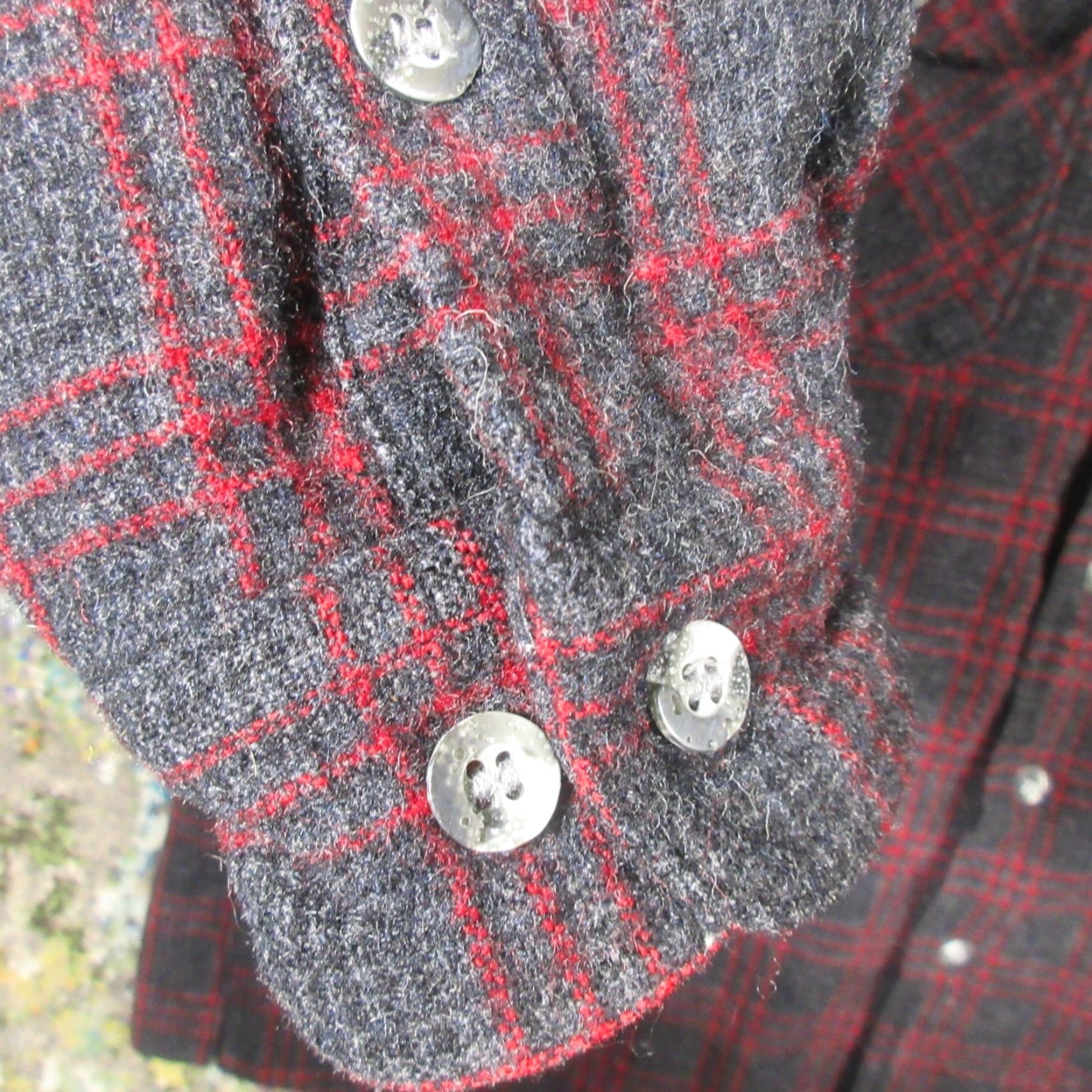 Vintage VINTAGE Woolrich Shirt Mens L Flannel Heavyweight Wool Blend Plaid Red Gray Button-Up Long Sleeve Pockets Casual Workwear Fall Winter Spring Size US L / EU 52-54 / 3 - 5 Thumbnail