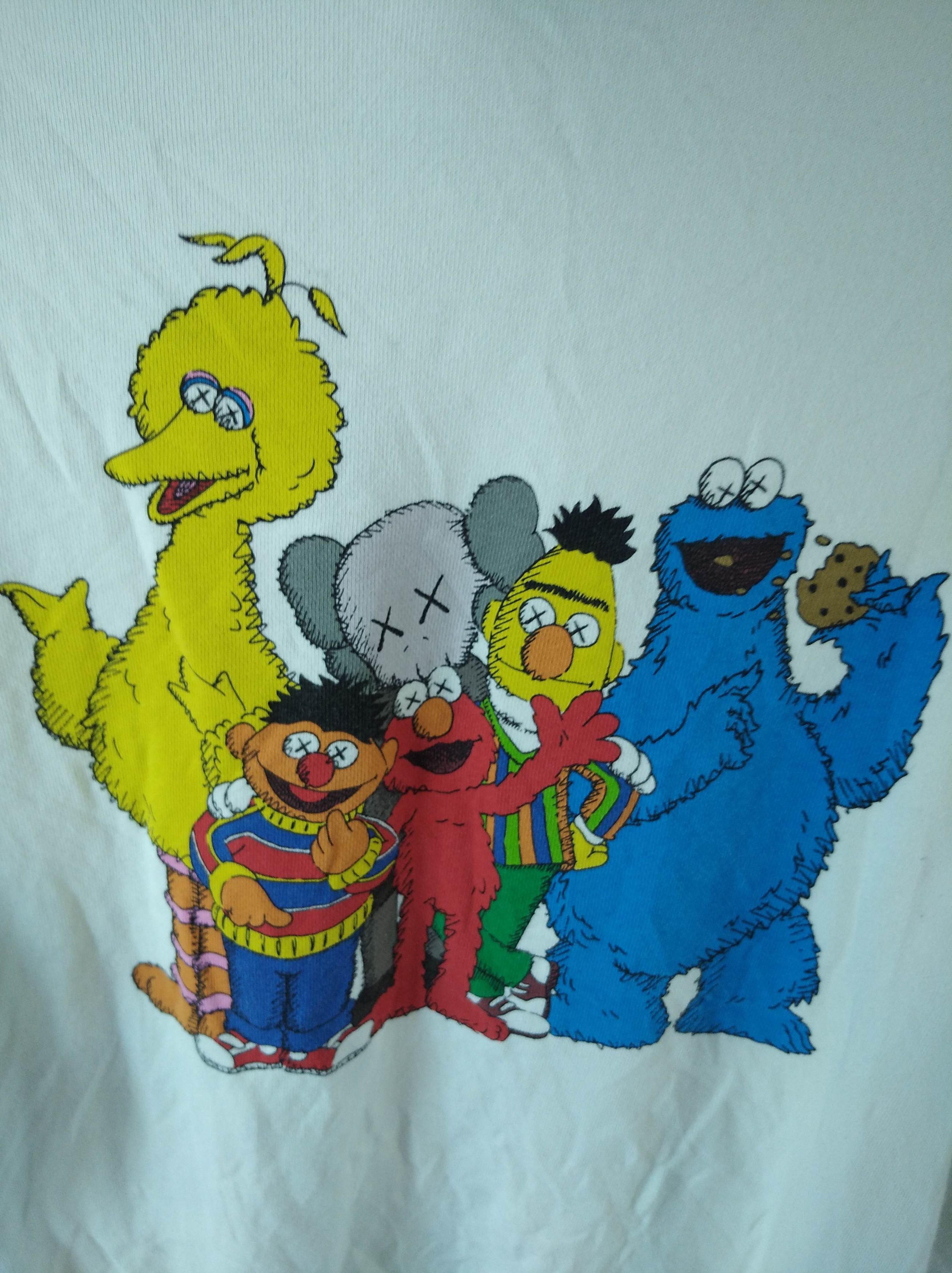 Kaws X Sesame Street Colour Uniqlo SWEATSHIRT