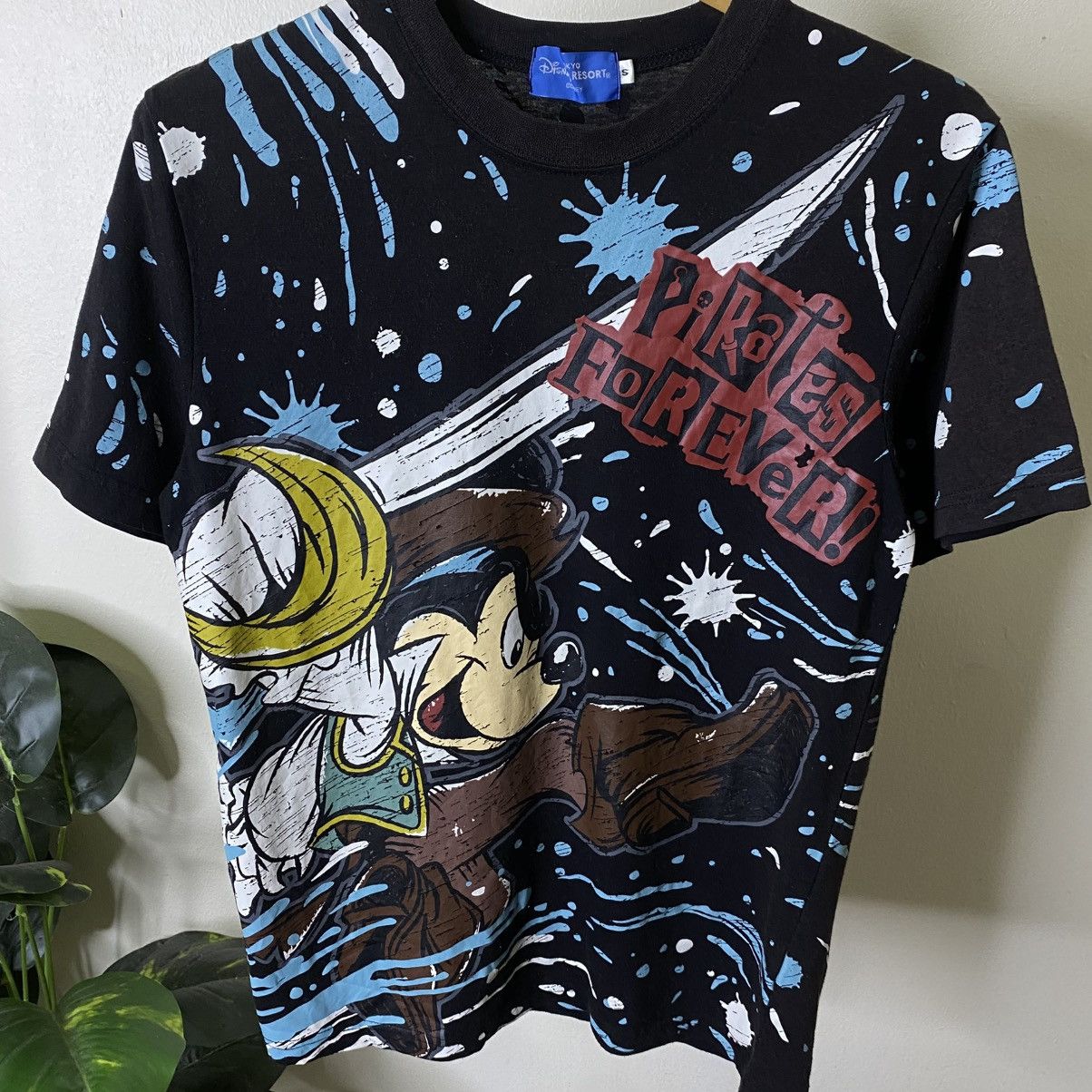 Mickey Mouse Y2K Tokyo Disney Resort Mickey Mouse Pirates Summer T Shirt Size US S / EU 44-46 / 1 - 2 Thumbnail