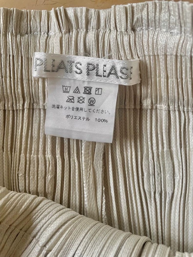 Issey Miyake Issey Miyake size:2 White straight-leg pants Size 42" / US 20 - 3 Thumbnail