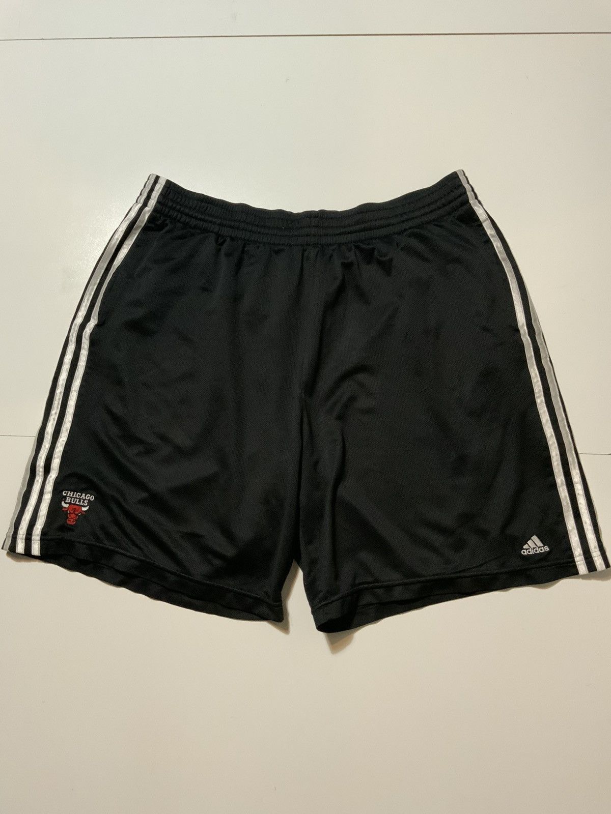 Adidas × NBA Adidas 2010-11 Chicago Bulls Basketball Practice Shorts Size US 40 / EU 56 - 1 Thumbnail