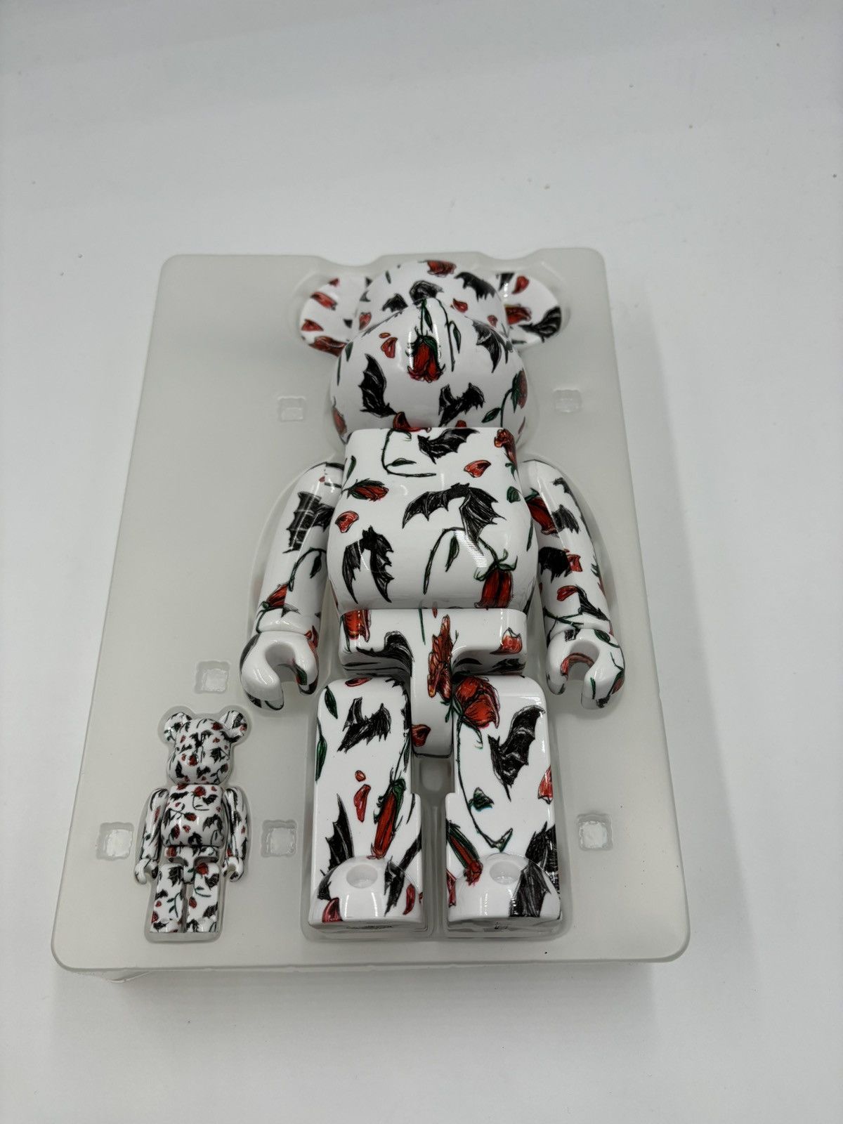 image of Medicom Bearbrick x Medicom Toy Kidill Bearbrick Medicom Toy 400% & 100% in White, Men's