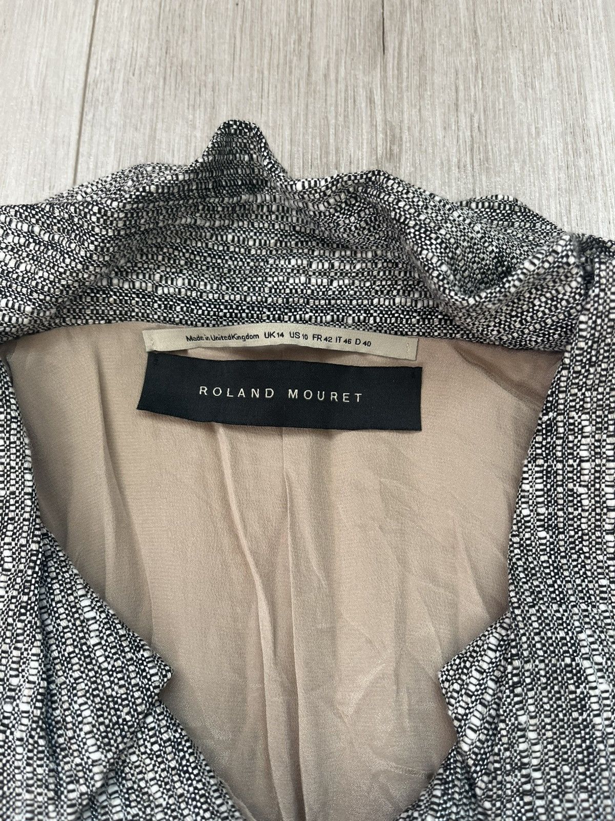 Roland Mouret Roland Mouret Cropped Jacket with Contrast Collar Size L / US 10 / IT 46 - 2 Thumbnail