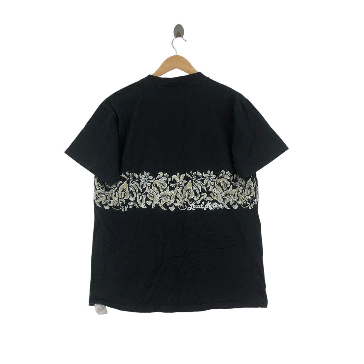 Vintage Vintage 90’ LOCAL MOTION HAWAII Hibiscus Flower Tee Shirt Size US L / EU 52-54 / 3 - 3 Thumbnail
