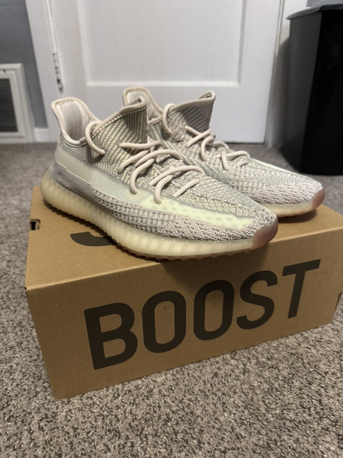 Yeezy Adidas Yeezy Boost 350 V2 “Citrin” Non Reflective Size US 9.5 / EU 42-43 - 1 Thumbnail