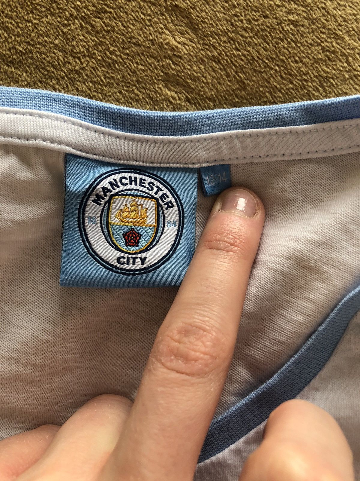 Vintage MANCHESTER CITY SOCCER VINTAGE SNOWMAN CHRISTMAS TEE SHIRT Size US S / EU 44-46 / 1 - 3 Thumbnail
