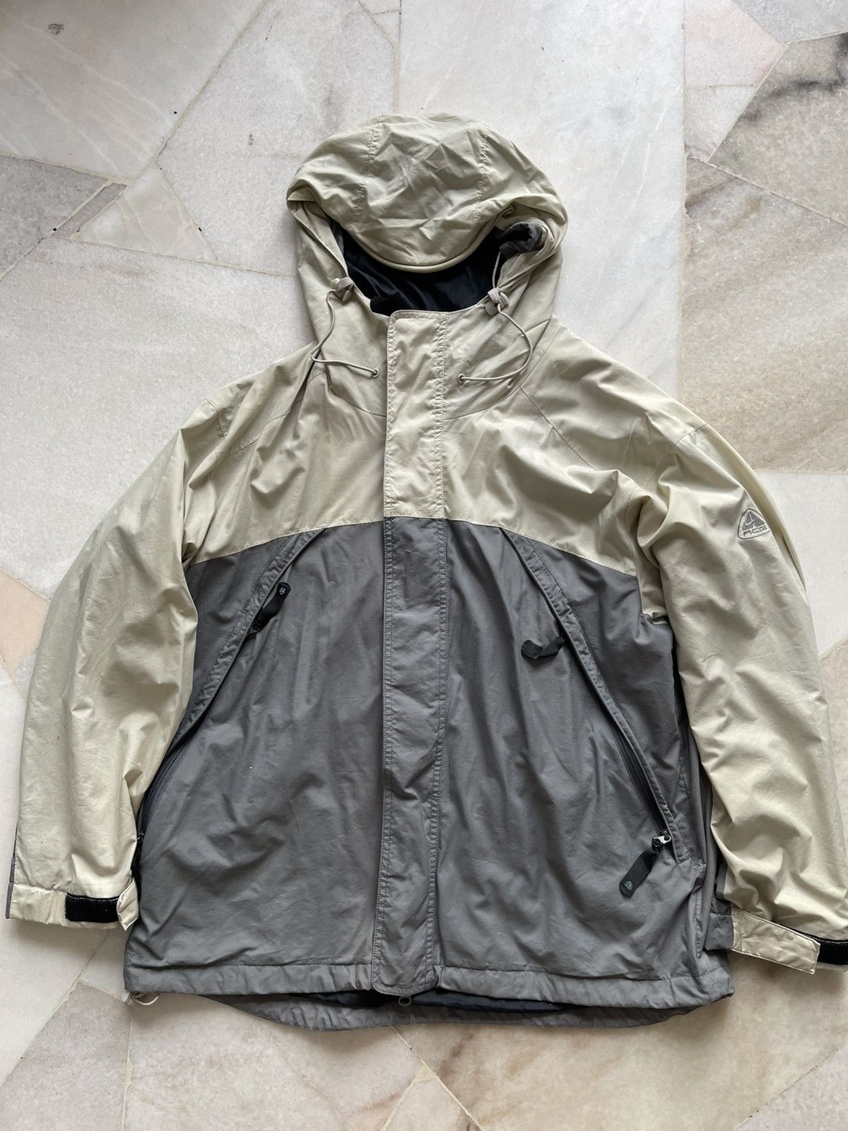 Nike ACG Vintage Nike ACG Jacket Size US L / EU 52-54 / 3 - 1 Thumbnail