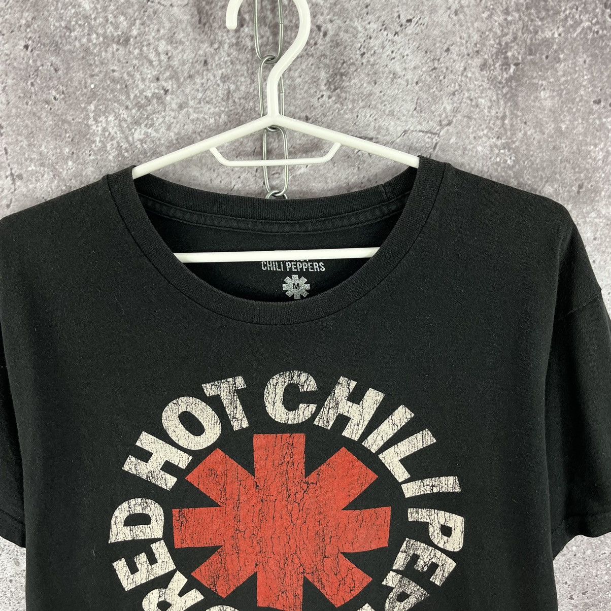 Band Tees Red Hot Chilli Peppers Rock T-Shirt Black Big Logo Size M Size US M / EU 48-50 / 2 - 2 Thumbnail