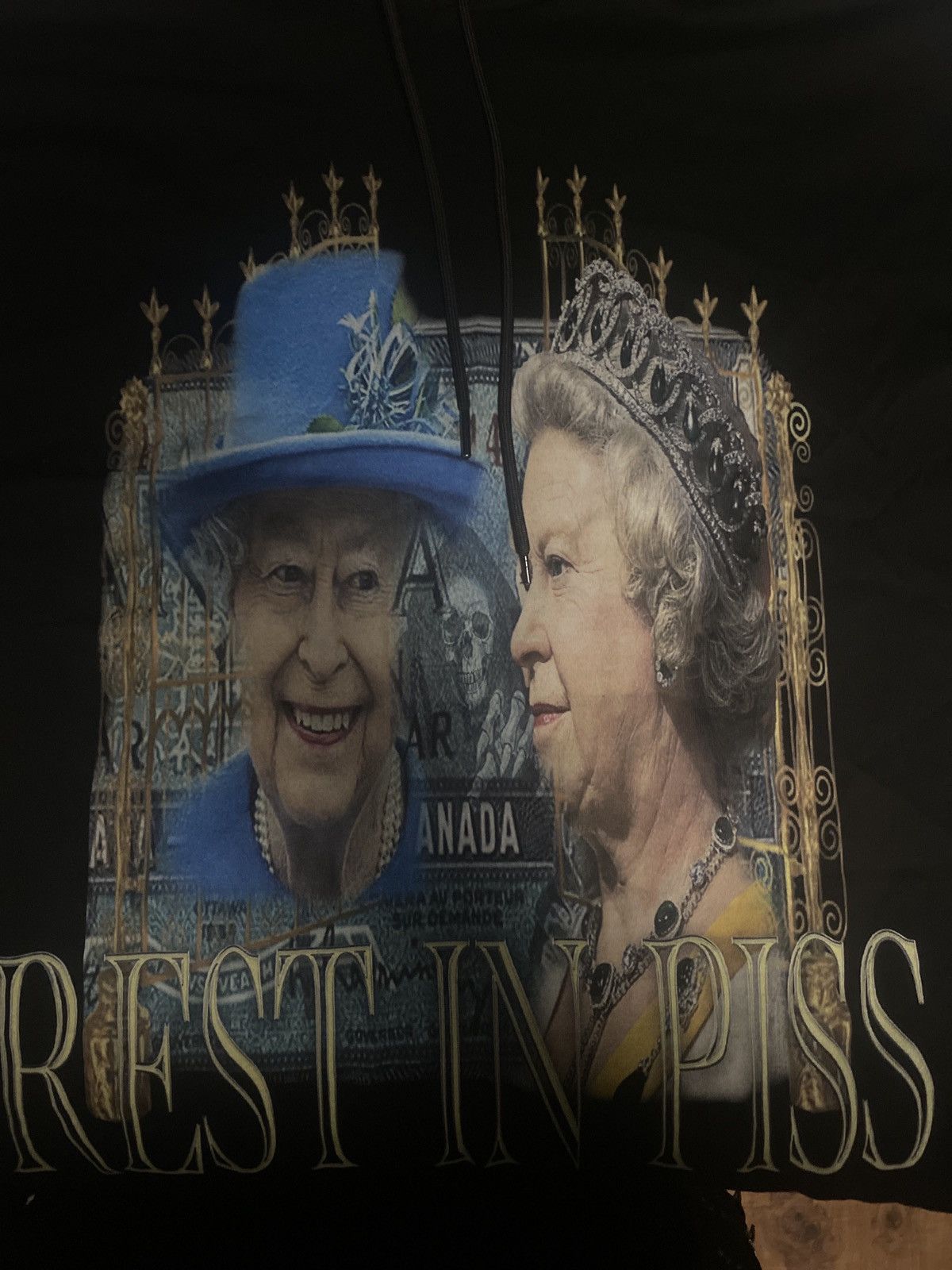 Haunted Starbucks Haunted Starbucks Queen Elizabeth Rest in Piss Layer Hoddie Size US L / EU 52-54 / 3 - 2 Thumbnail
