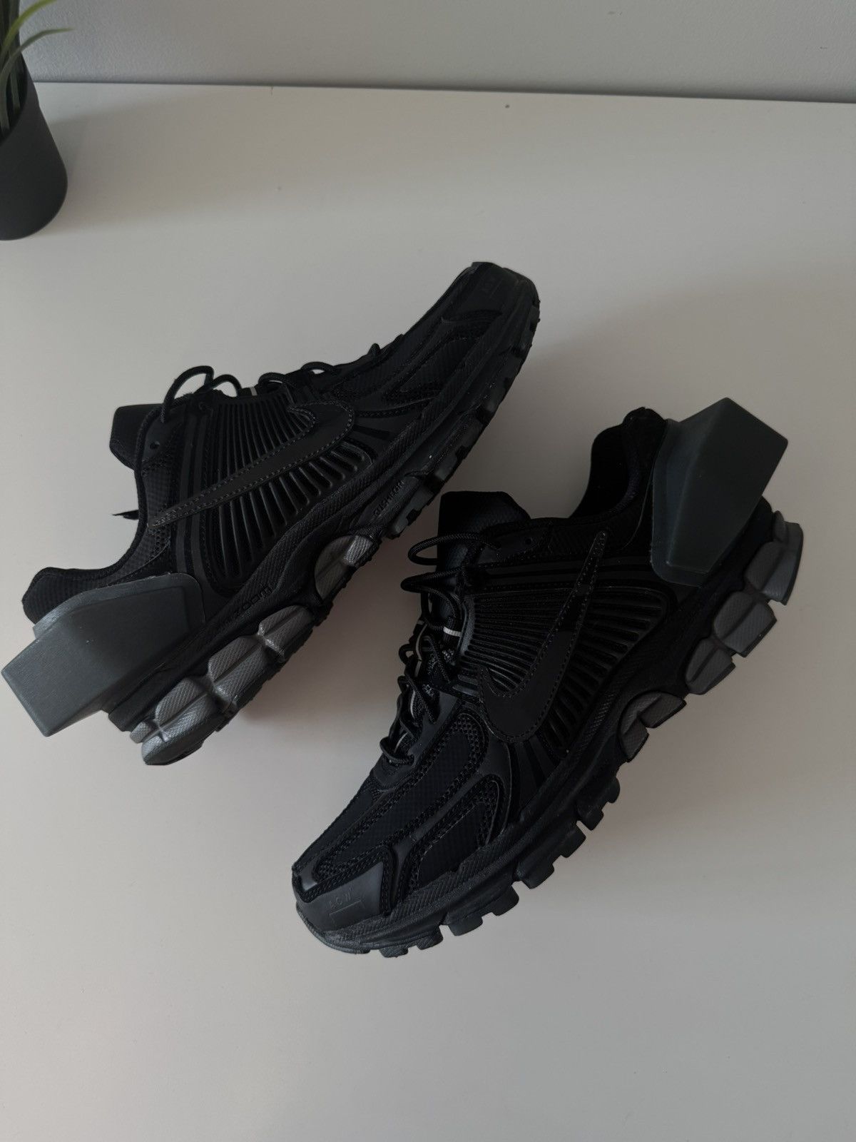 A-COLD-WALL* × Nike Nike Vomero ACW Size US 8.5 / EU 41-42 - 1 Thumbnail