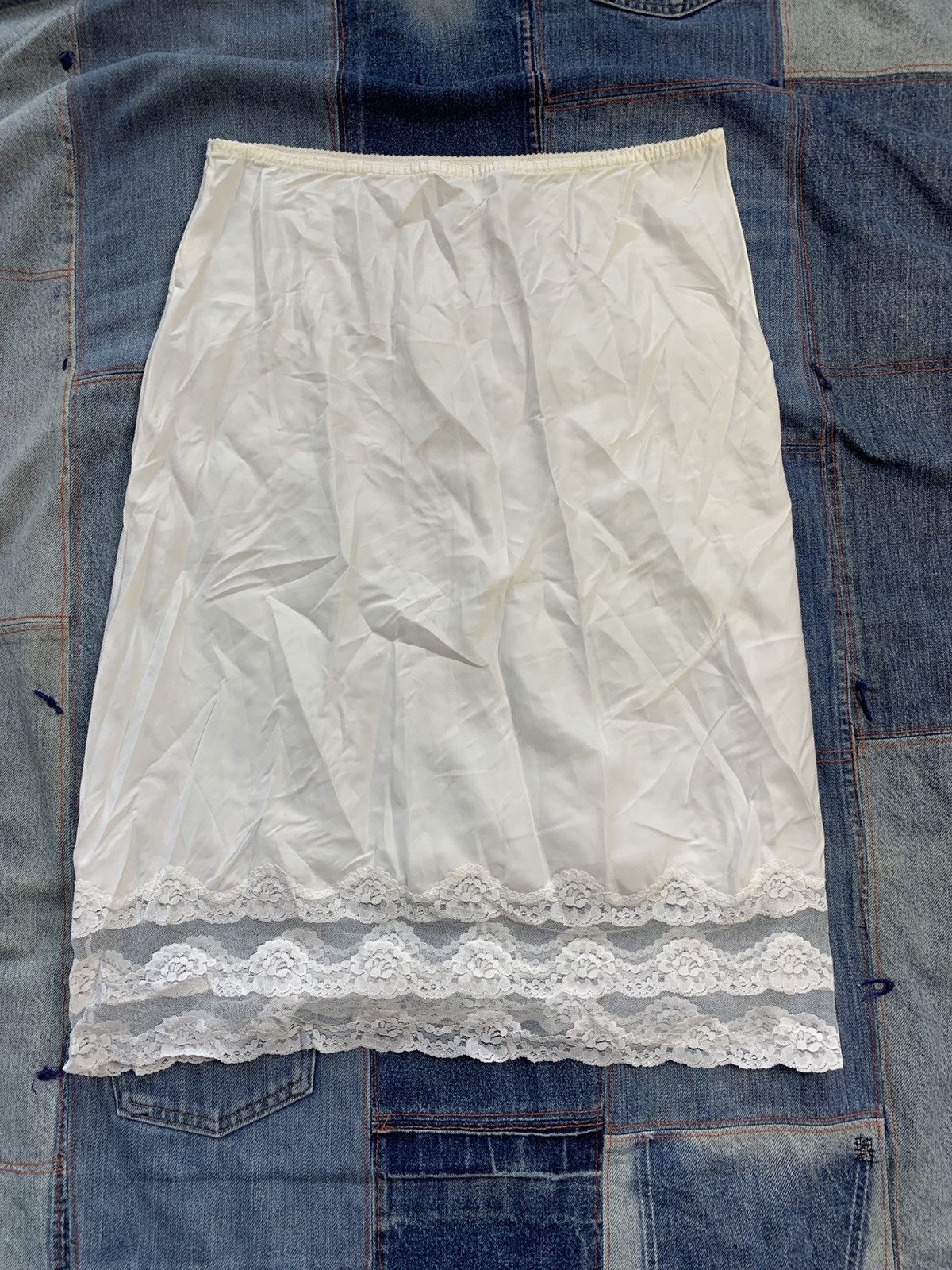 Brandy Melville White Coquette Midi Skirt Size 26" / US 2 / IT 38 - 1 Thumbnail