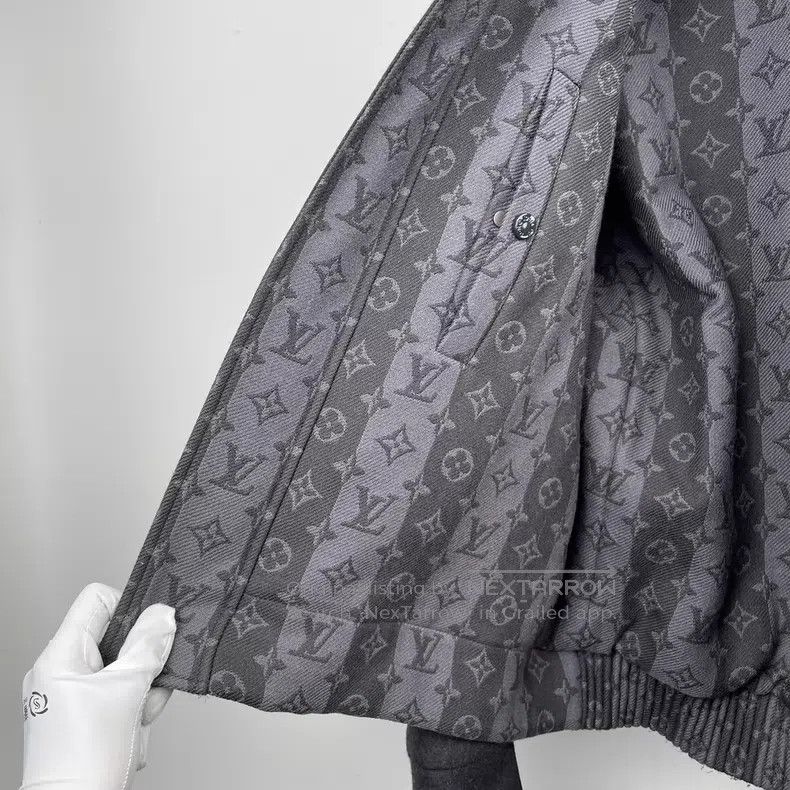 Louis Vuitton Louis Vuitton Nigo2 embroidered logo full print wool doubl Size US M / EU 48-50 / 2 - 5 Thumbnail
