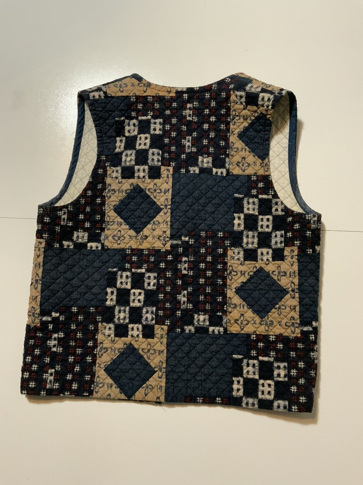 Handmade × Vintage Vintage Quilted Geometric All Over Pattern Print Vest Jacket Size US S / EU 44-46 / 1 - 2 Thumbnail