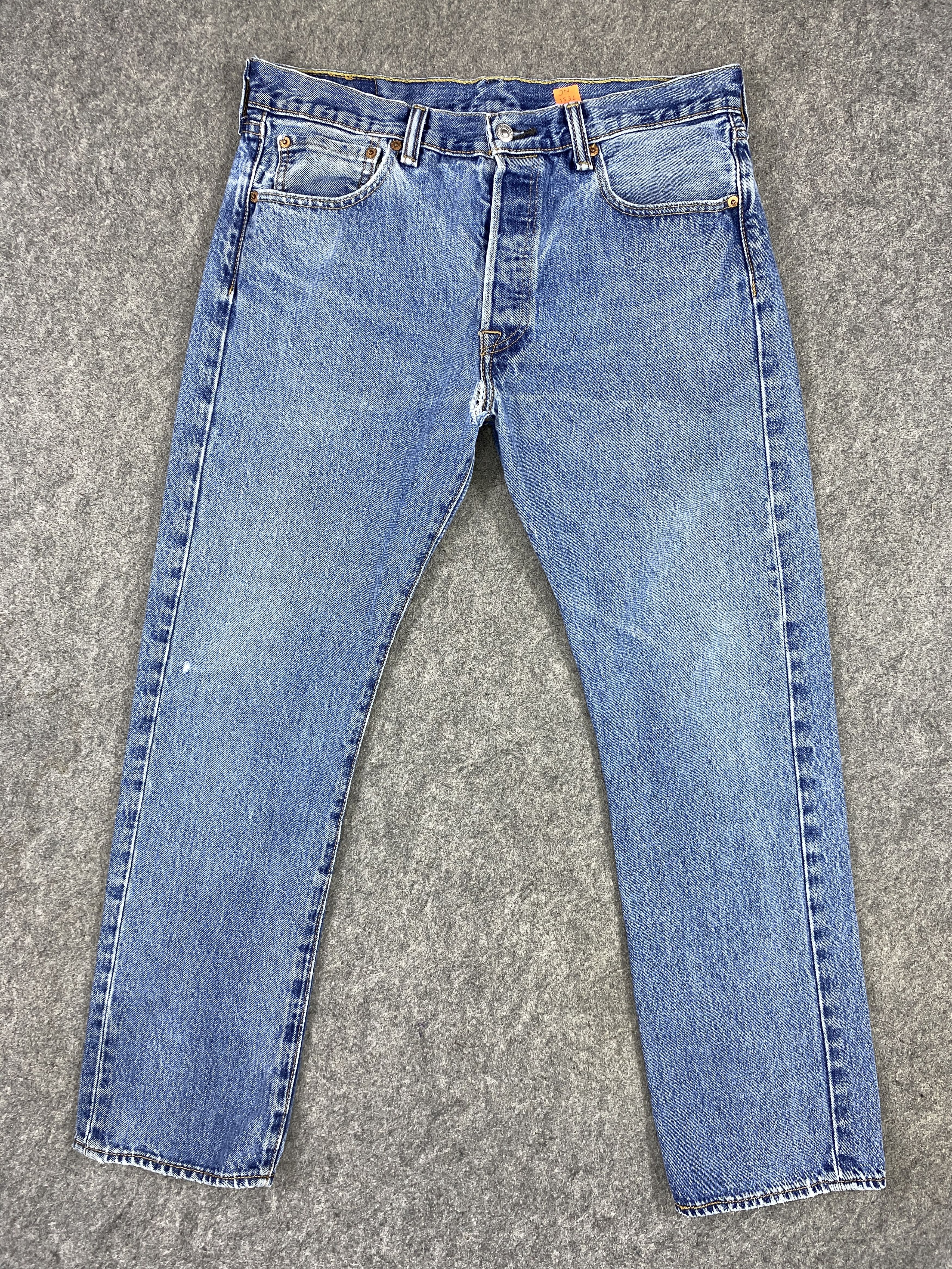 Levi's Blue Vintage Levi's 501 Jeans 34x29.5 Denim JN1536 Size US 34 / EU 50 - 1 Thumbnail