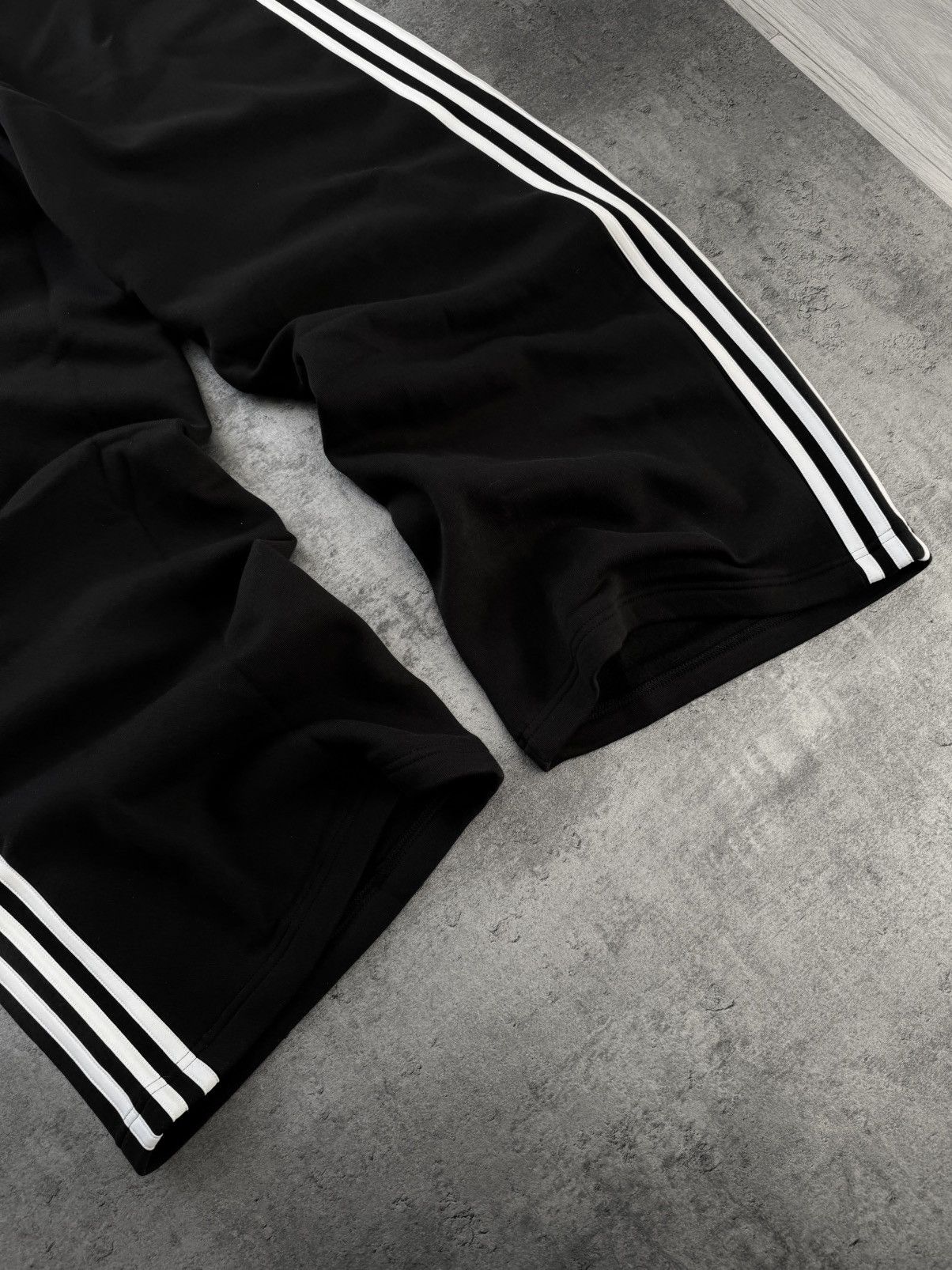 Adidas Adidas Balenciaga Style baggy Track Pants Hype Sweatpants Size US 33 - 7 Thumbnail